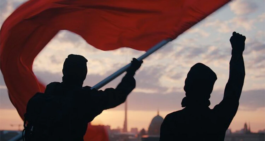 Berlin Festivali şimdi bok fırtınasının önünde mi bükülüyor?