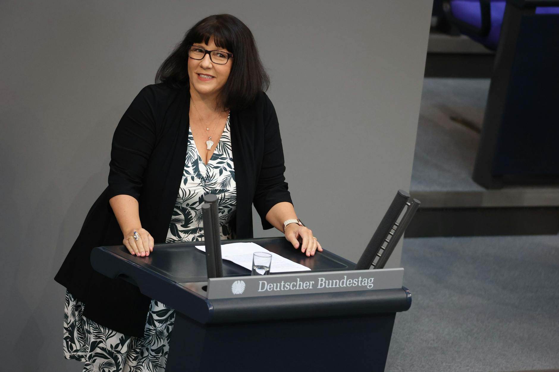 Die ehemalige AfD-Politikerin Joana Cotar wird als „Nazinutte“ bezeichnet – das Verfahren wurde eingestellt.