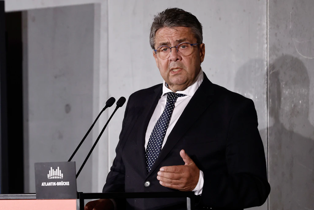 Eski Bakan Sigmar Gabriel, Kanada AB katılımını sunmak istiyor