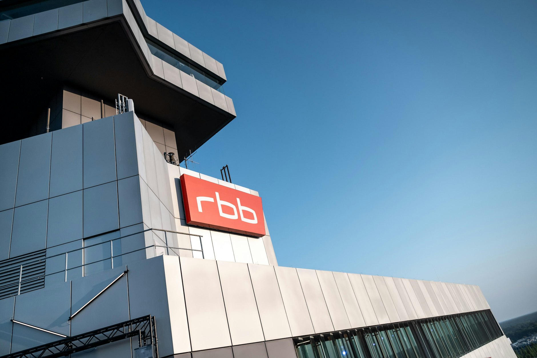 Der RBB muss sparen: Historischer Stellenabbau steht bevor.