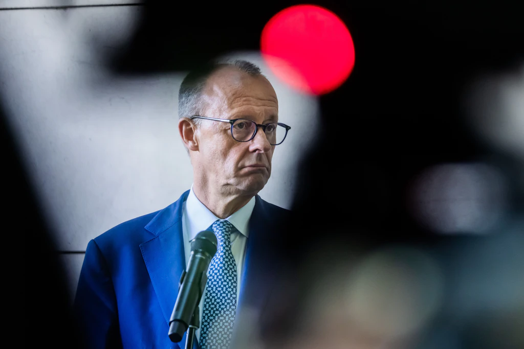 Merz verliert die Kontrolle: Basis rebelliert – Angst vor „schwachem Kanzler“ und Berliner Verhältnissen