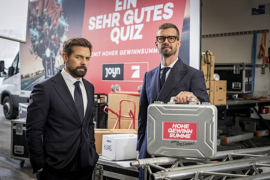 Bei der Show „Ein sehr gutes Quiz“ mit Joko Winterscheidt und Klaas Heufer-Umlauf kann jeder 100.000 Euro gewinnen.