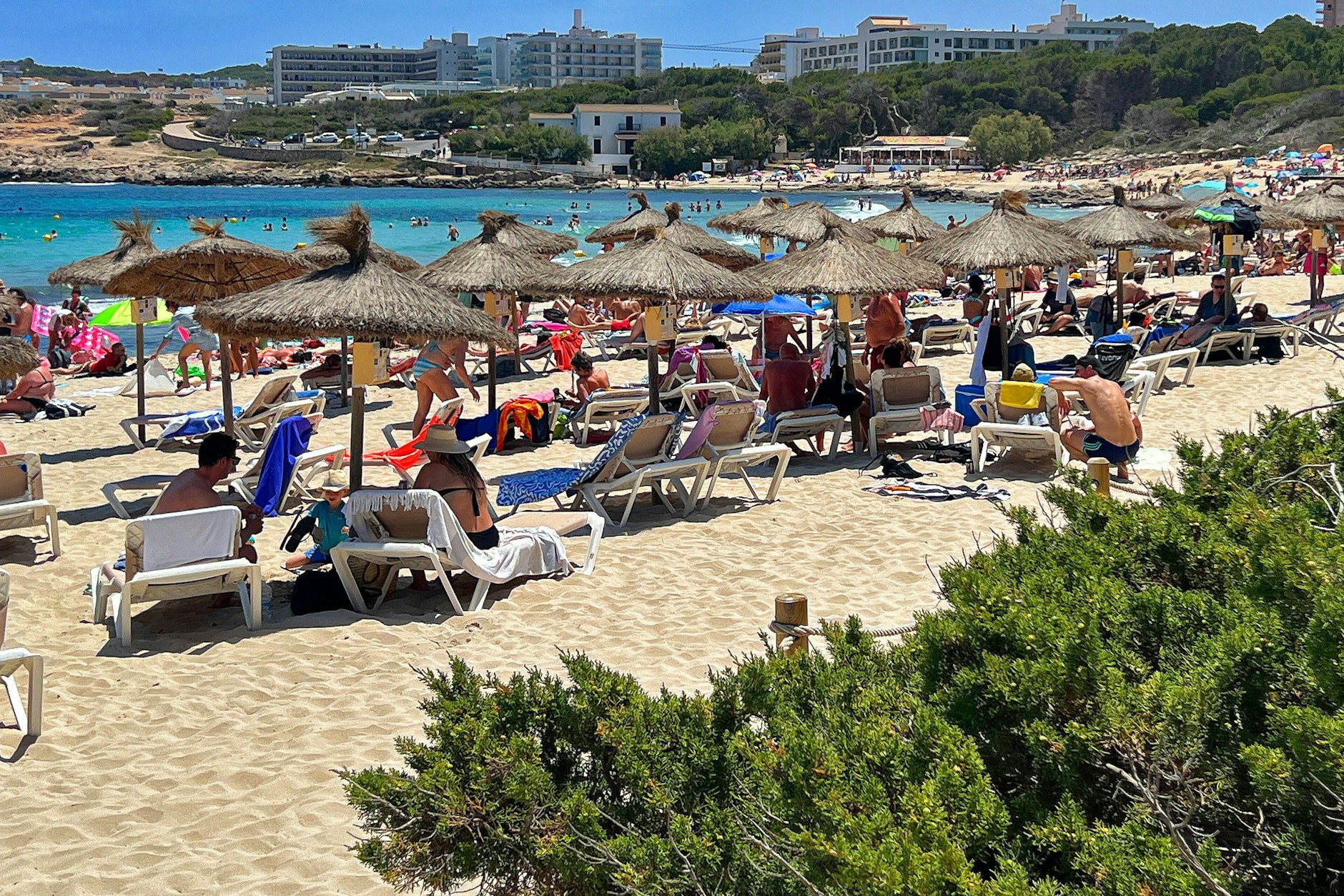 Auch viele Deutsche verbringen ihre Ferien auf Mallorca. Doch wer mit dem Mietwagen die Insel erkundet, sollte bei Bußgeldbescheiden vorsichtig sein.