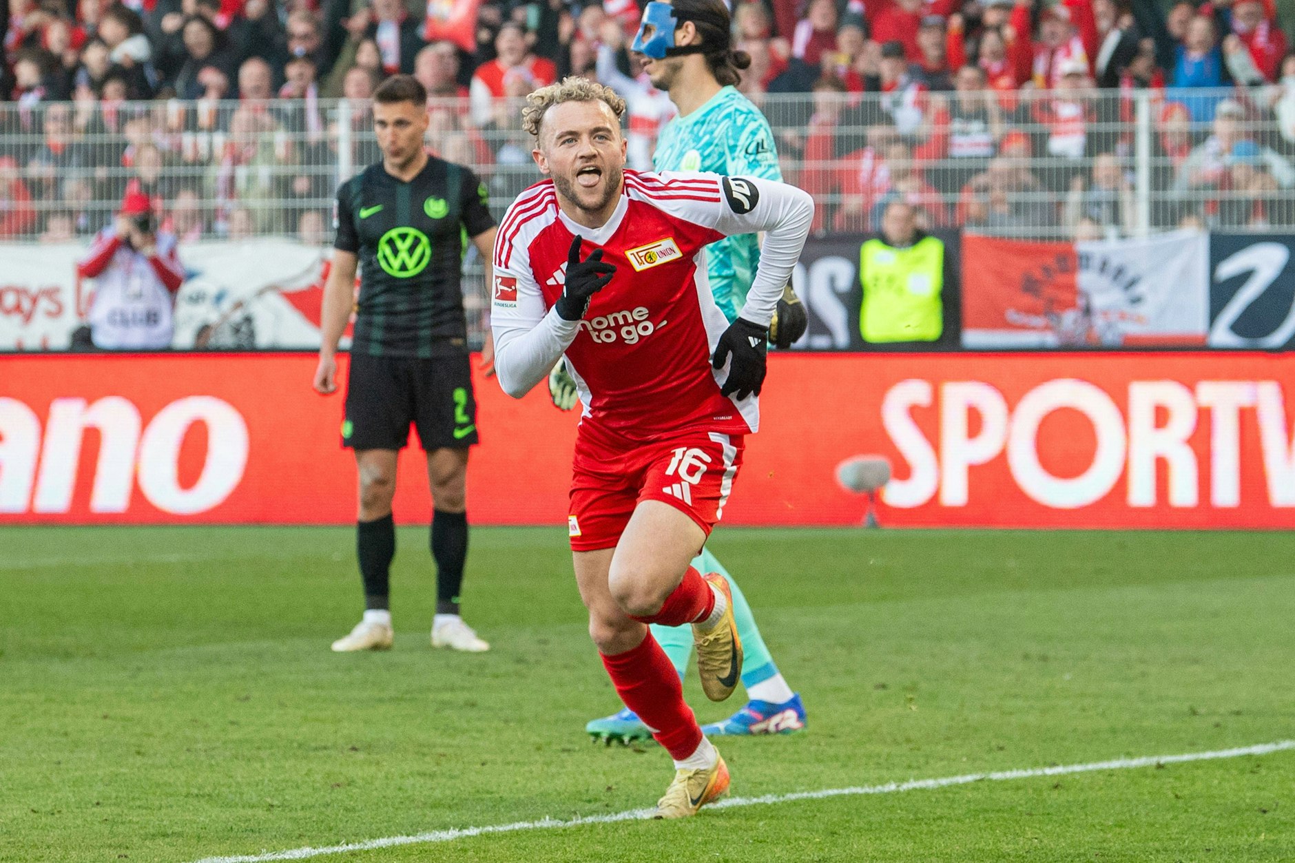 Benedict Hollerbach war mal wieder der Matchwinner, erzielte beim 1:0 gegen Wolfsburg das Siegtor.
