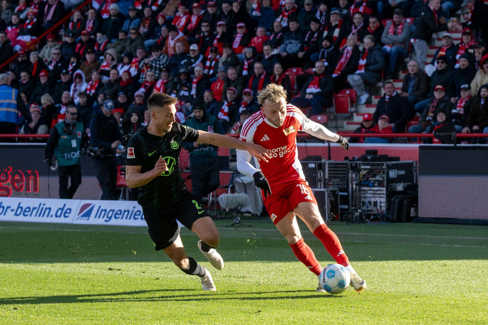 Stürmer Benedict Hollerbach trifft für den 1. FC Union gegen den VfL Wolfsburg zum 1:0.