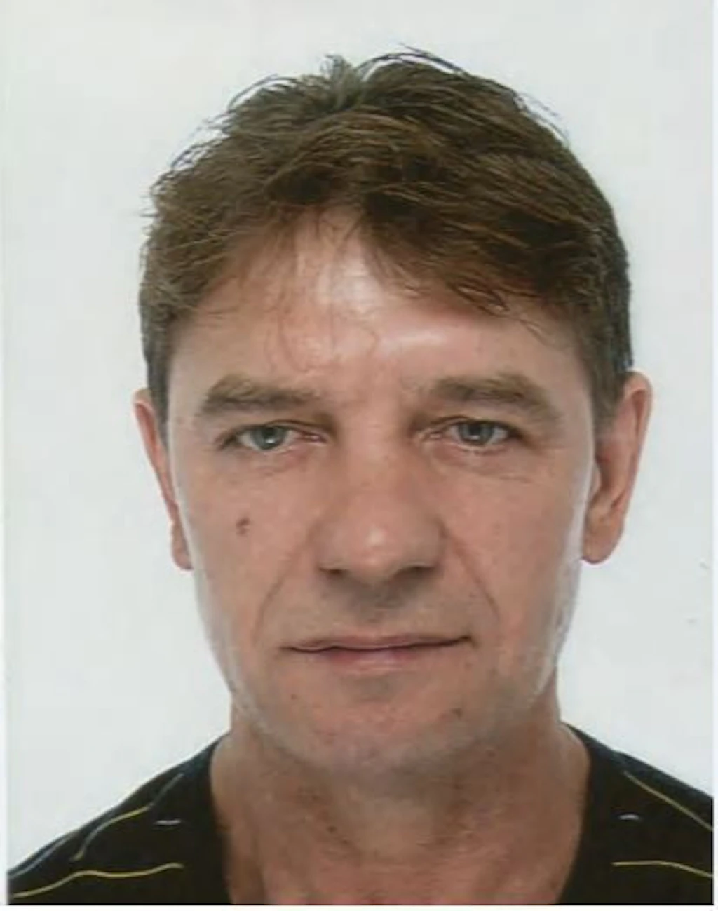Dreifachmord: Polizei sucht diesen 61-jährigen Ex-Häftling