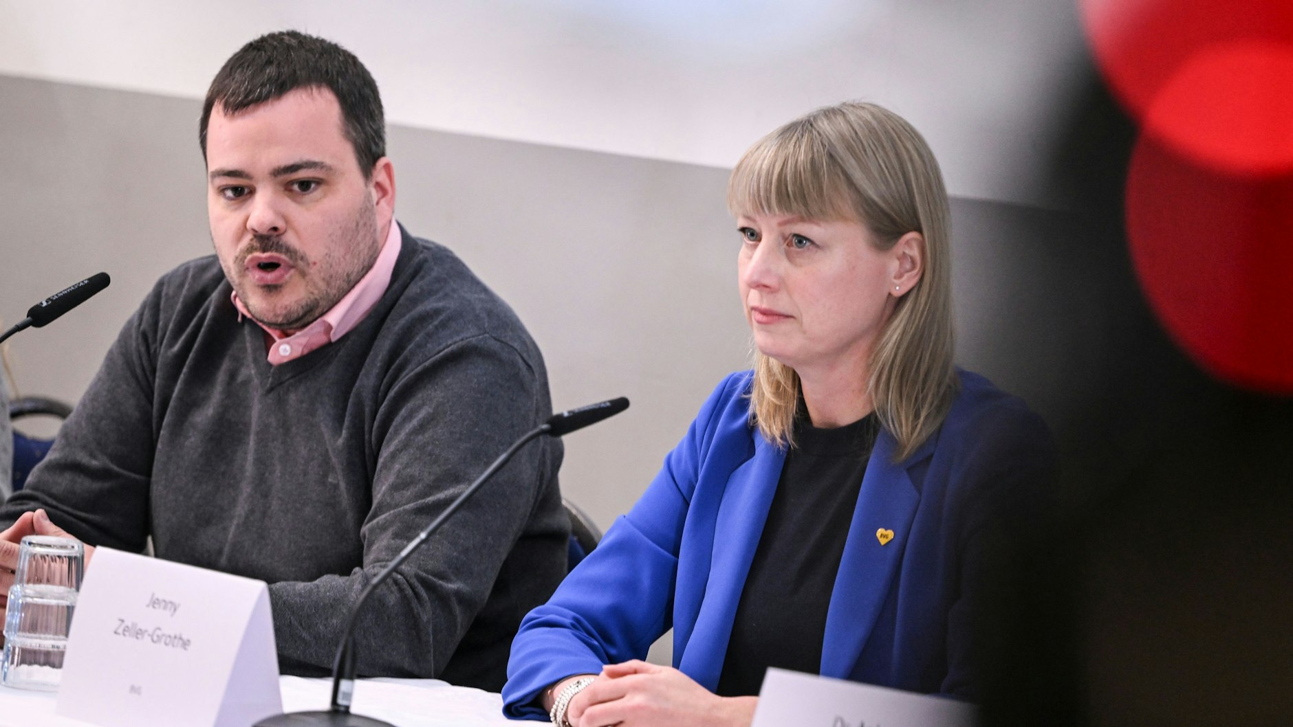Verdi-Verhandlungsführer Jeremy Arndt und BVG-Personalchefin Jenny Zeller-Grothe