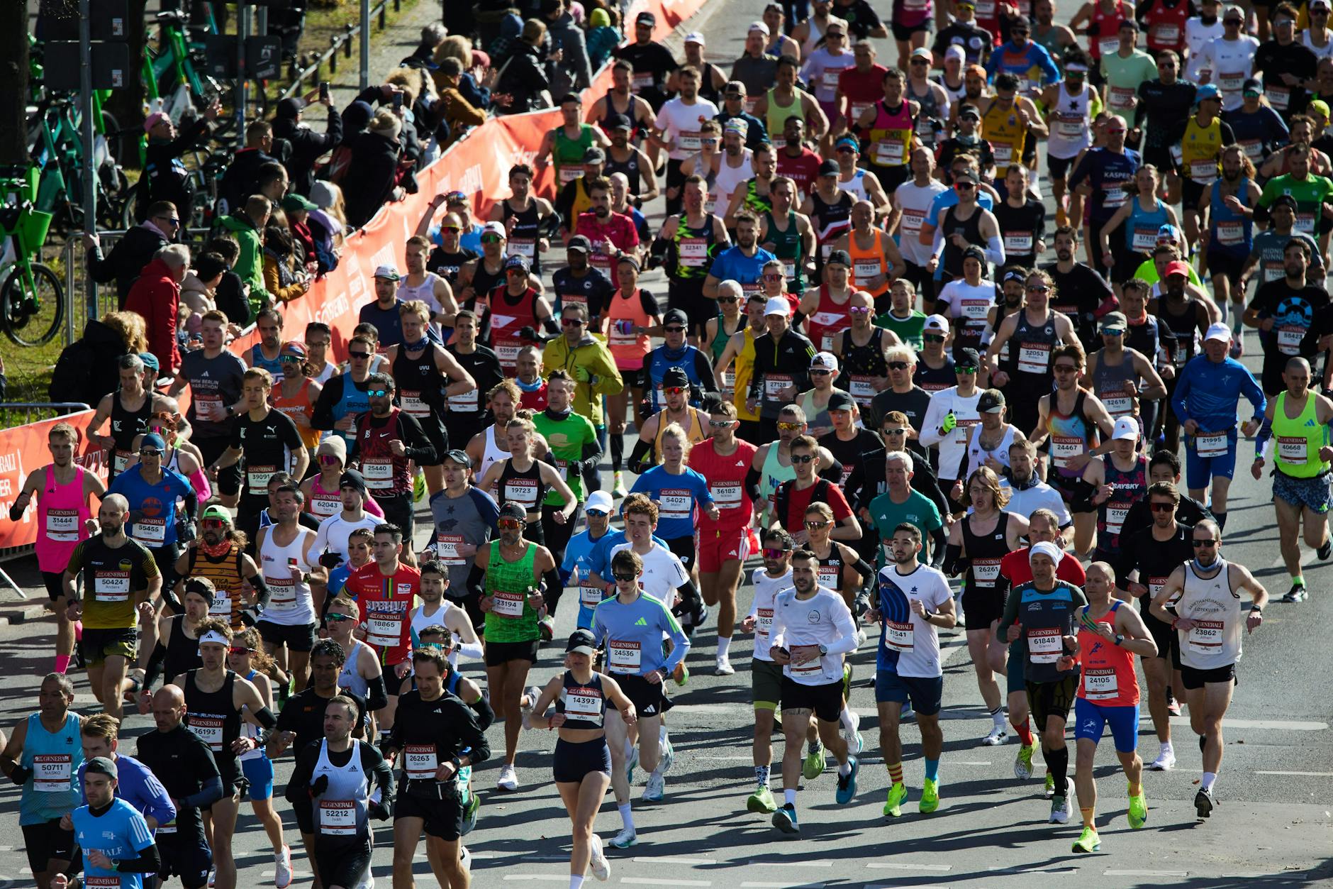 Am Berliner Halbmarathon nahmen am Sonntag 40.000 Menschen teil.