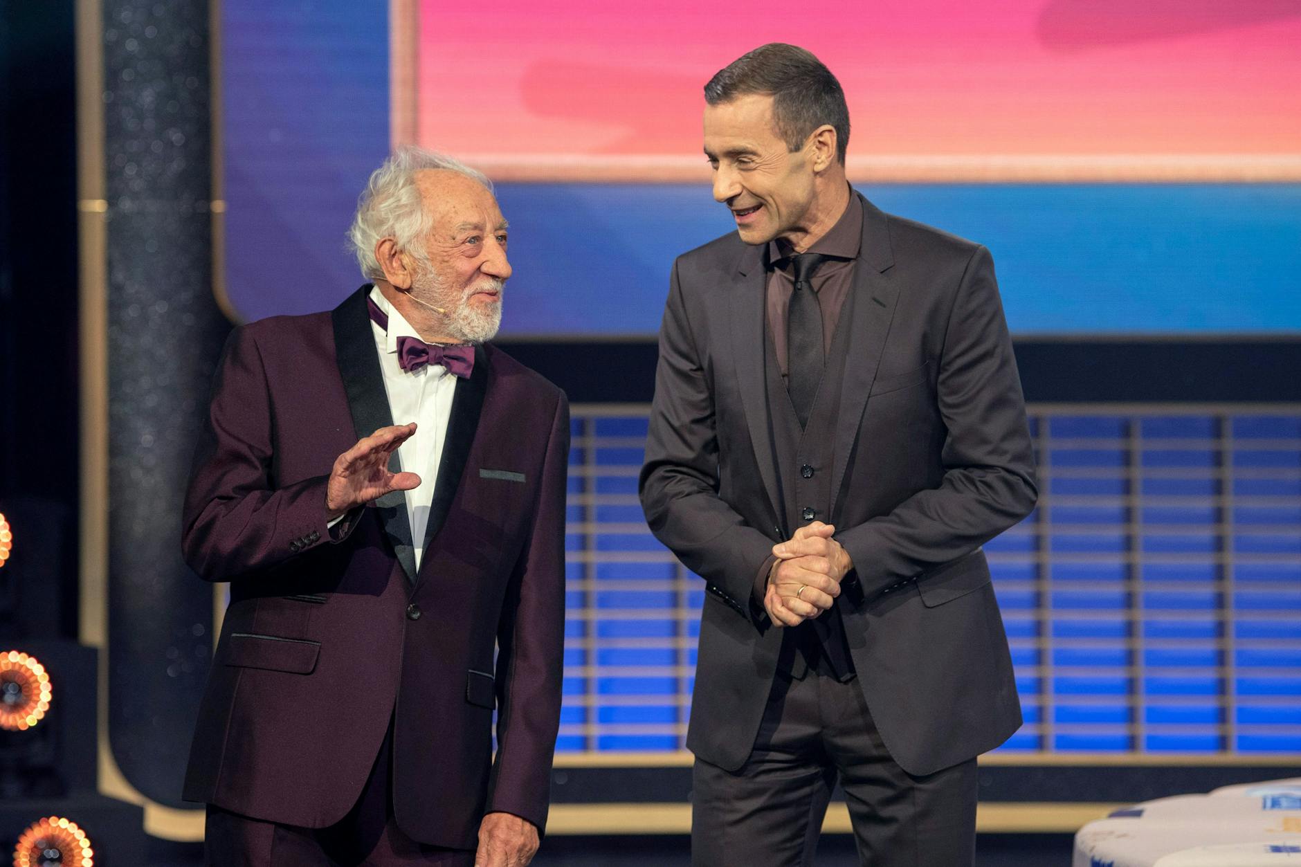 Dieter Hallervorden mit Kai Pflaume bei der ARD-Jubiläumsshow.