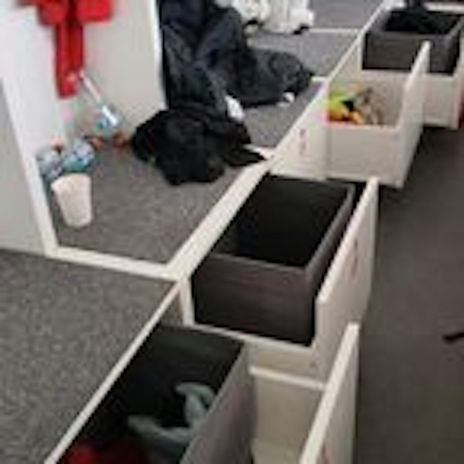 Auch in der Spielerkabine blieb keine Schublade zu, wurde alles durchwühlt.