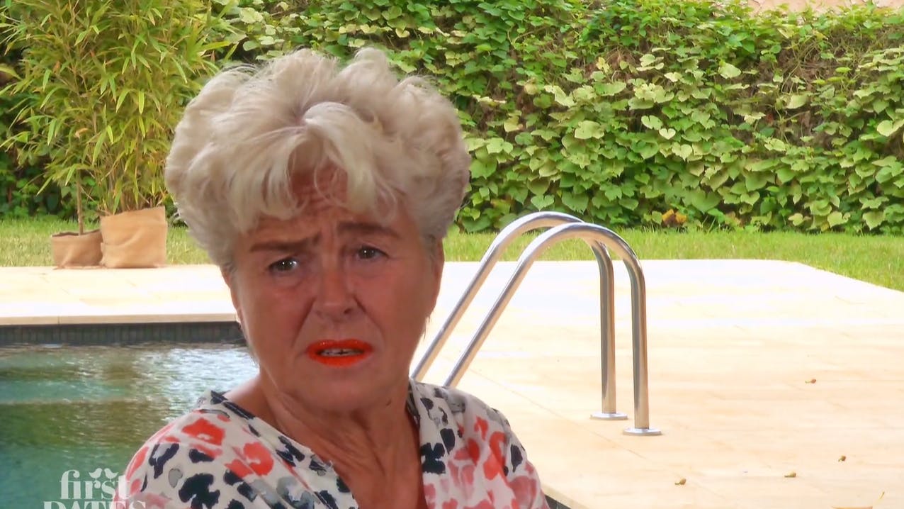Karin will sich noch einmal verlieben - und im „First Dates Hotel“ einen Mann finden, mit dem sie alt werden kann.