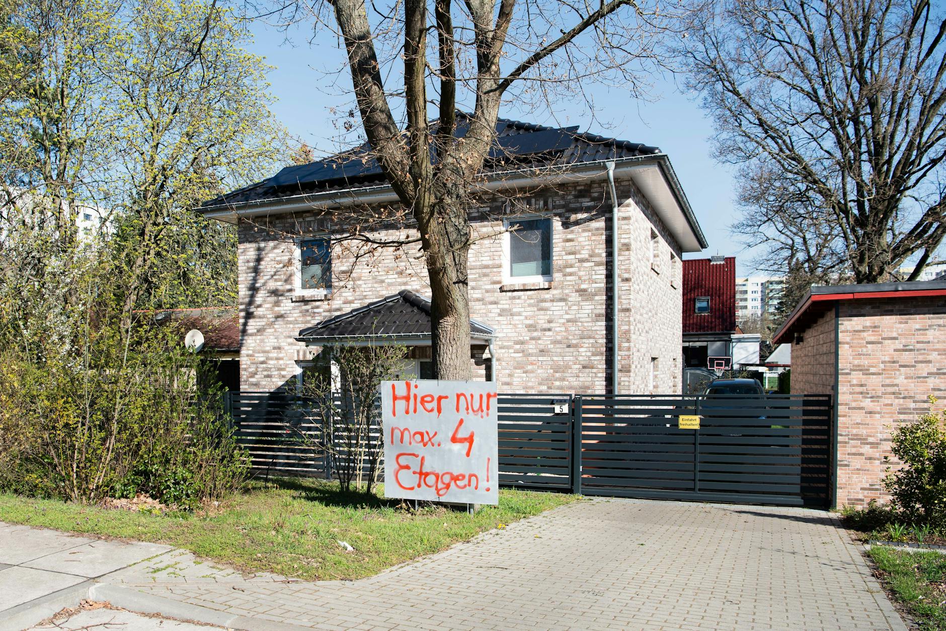 Die Anwohner an der Allee der Kosmonauten in Marzahn-Hellersdorf fordern eine Bebauung mit maximal vier Etagen.