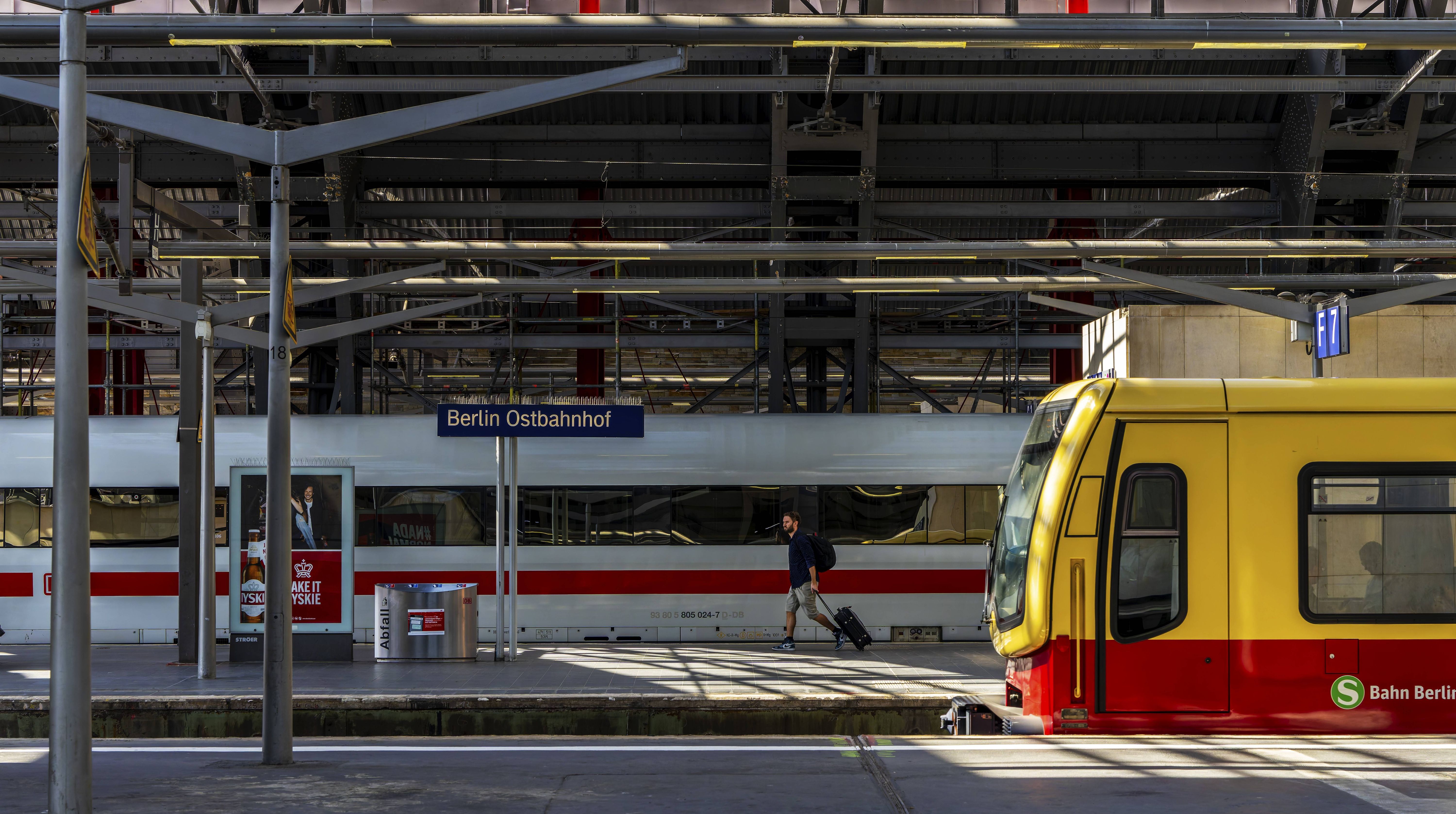 Image - HEUTE: Diese S-Bahnlinien sind unterbrochen ++ Gleisarbeiten am Ostbahnhof!