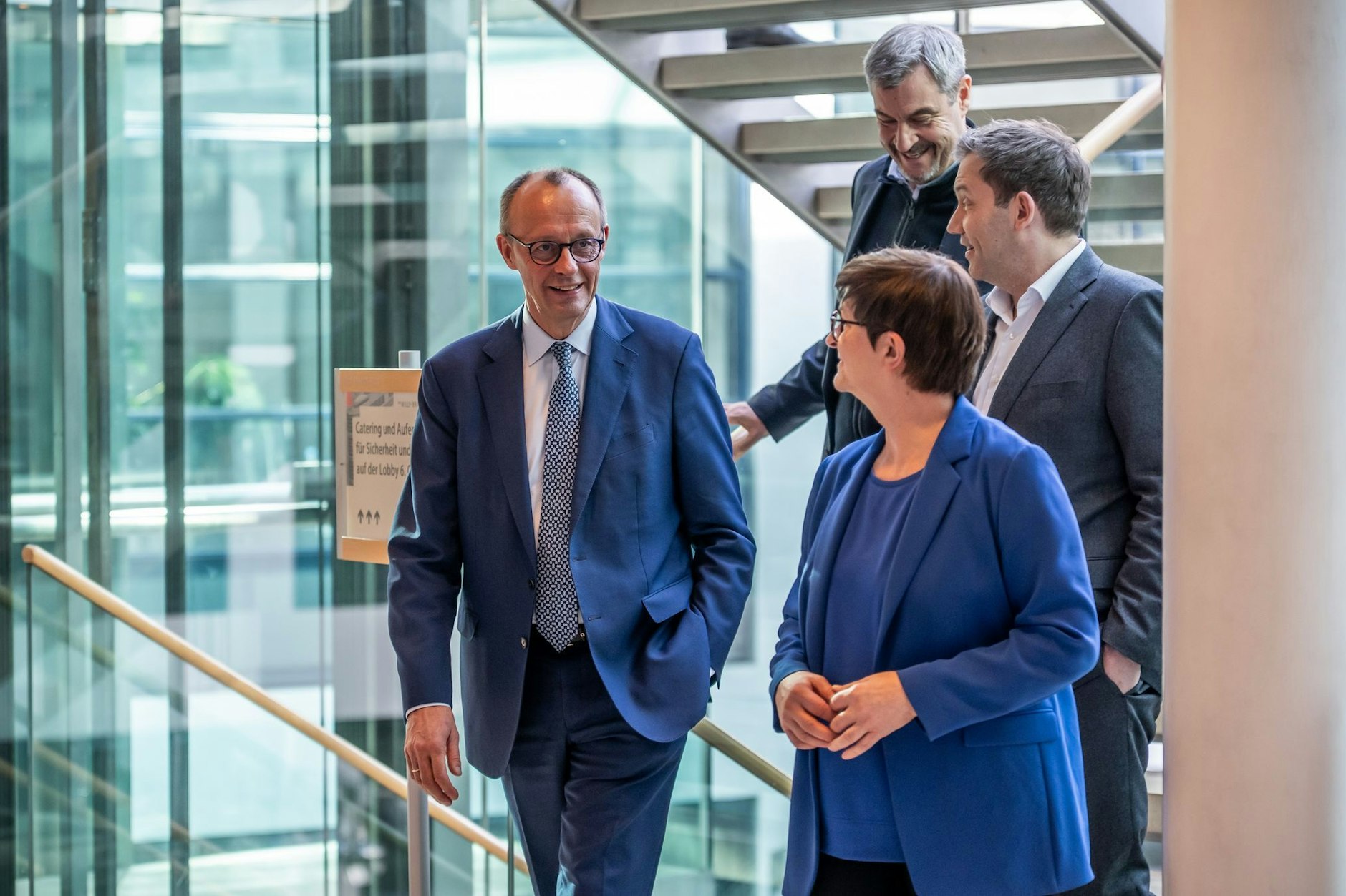 Die Koalitionsverhandlungen zwischen Union und SPD laufen weiter. Nun äußerte sich Saskia Esken (r.).