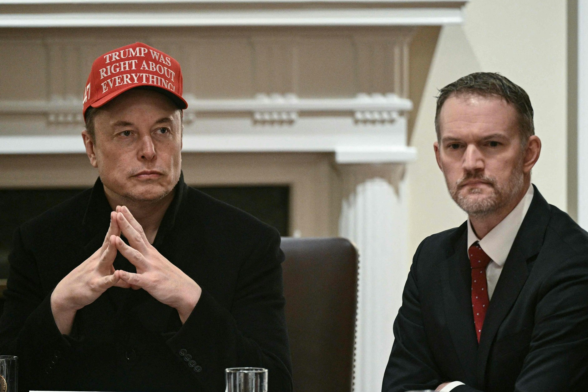 Tesla-Chef Elon Musk (l.) wollte Donald Trumps Zölle einem Bericht zufolge noch verhindern.