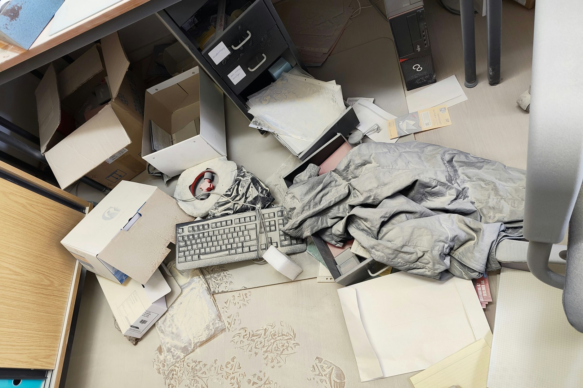 Die Diebe hinterließen nicht nur in der Geschäftsstelle von Lichtenberg 47 das totale Chaos.