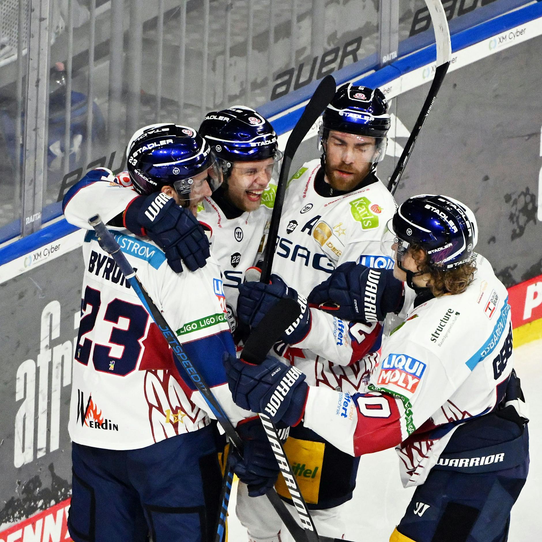 Eisbären Berlin nach Kantersieg in Mannheim im Finale!