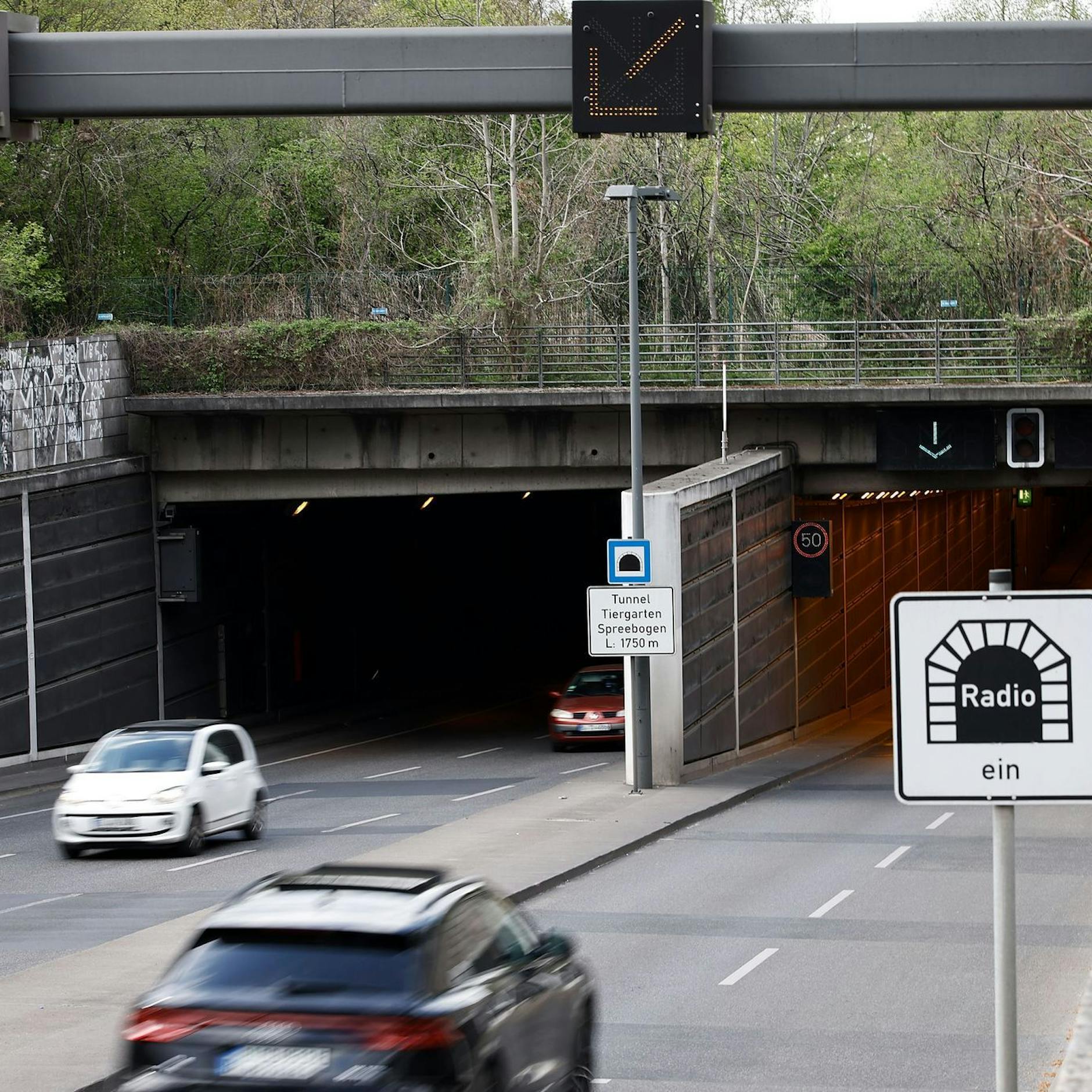 Image - Verkehr in Mitte: Einfahrt am Tiergartentunnel gesperrt