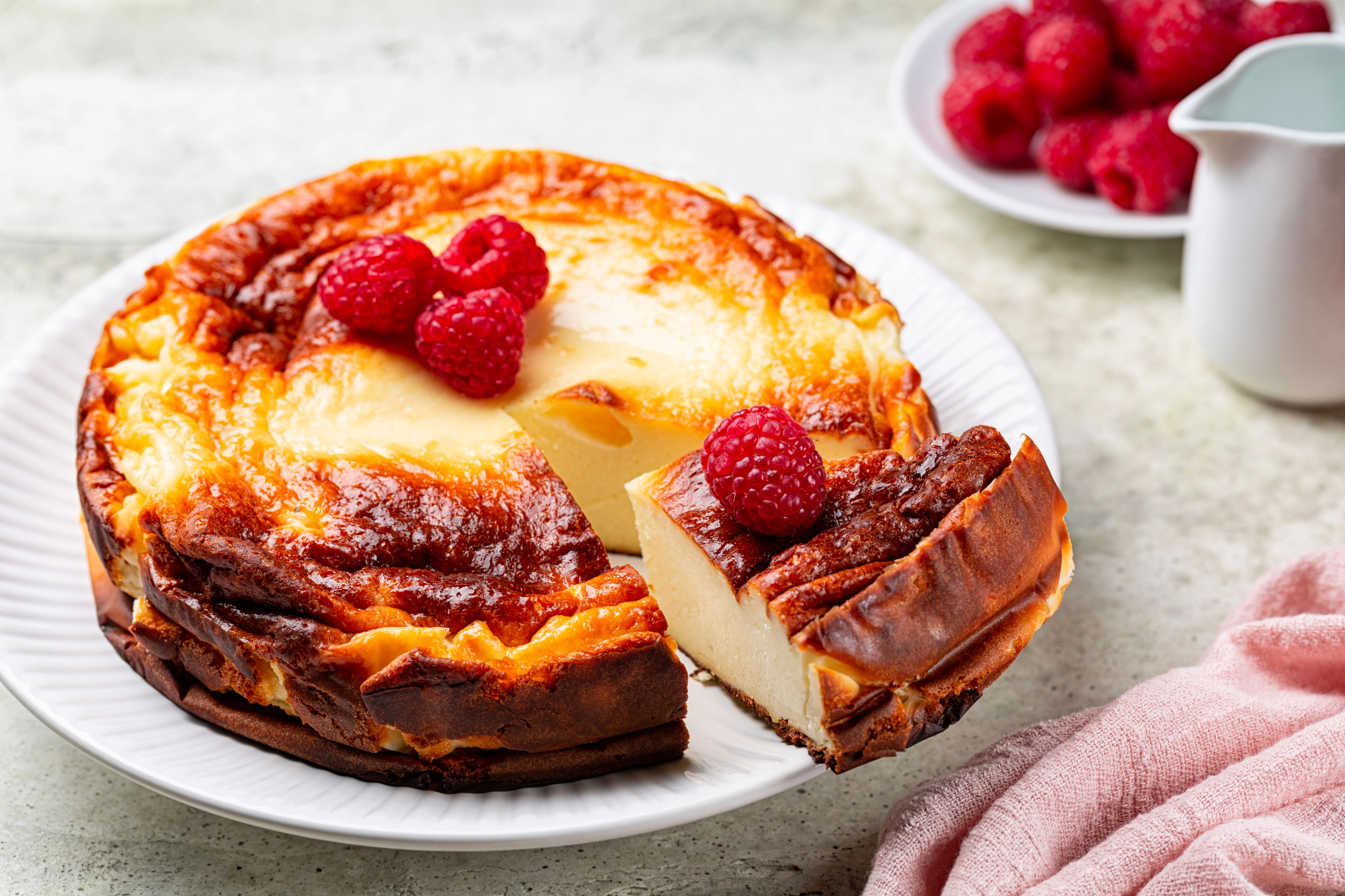 Himmlischer San Sebastian Cheesecake! Das Rezept für den super-cremigen Käsekuchen