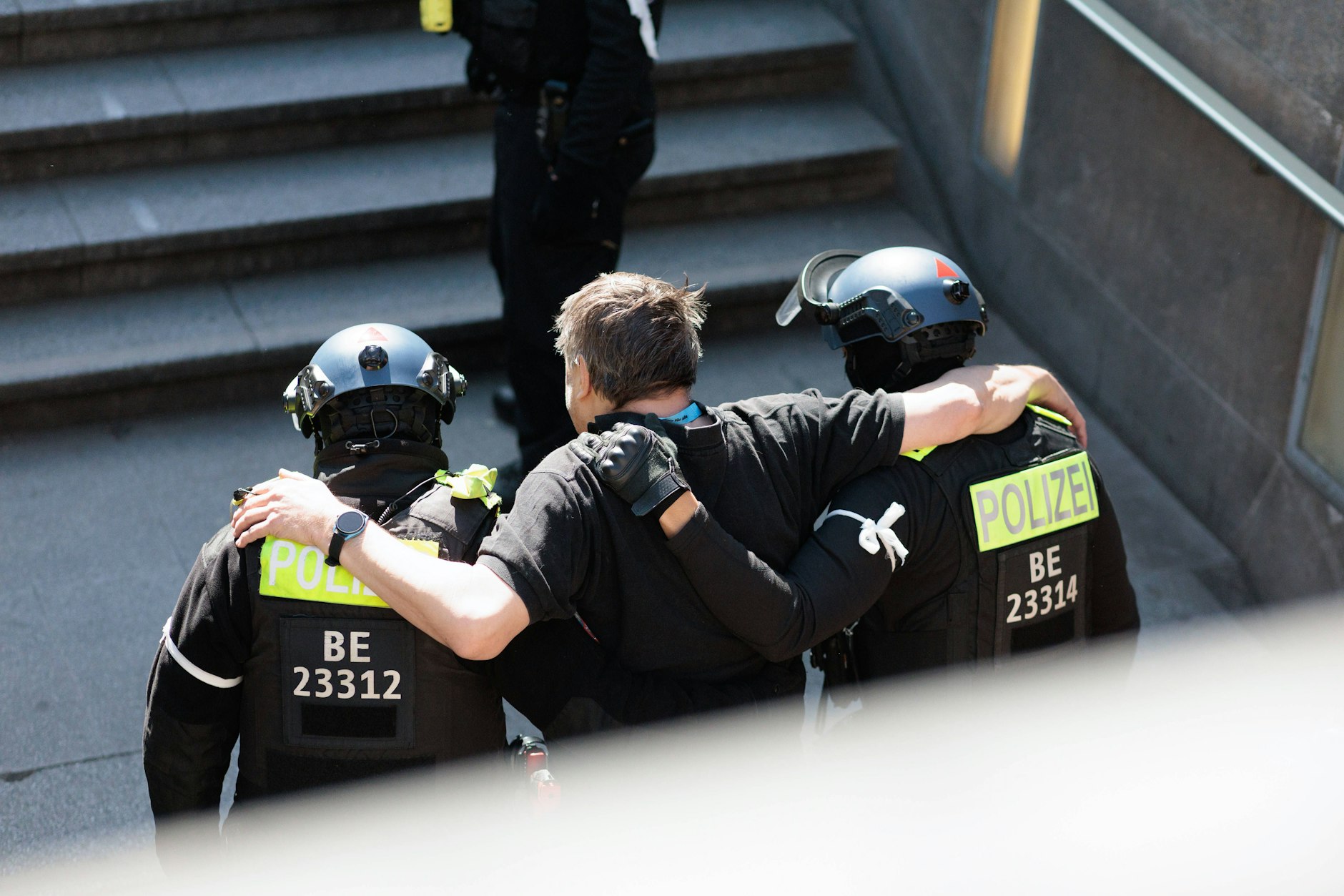 Am Wochenende gab es am S-Bahnhof Potsdamer Platz eine Großübung der Rettungskräfte (Foto), zurzeit kommt es dort wegen eines realen Polizeieinsatzes zu Verspätungen und Ausfällen der S-Bahn.
