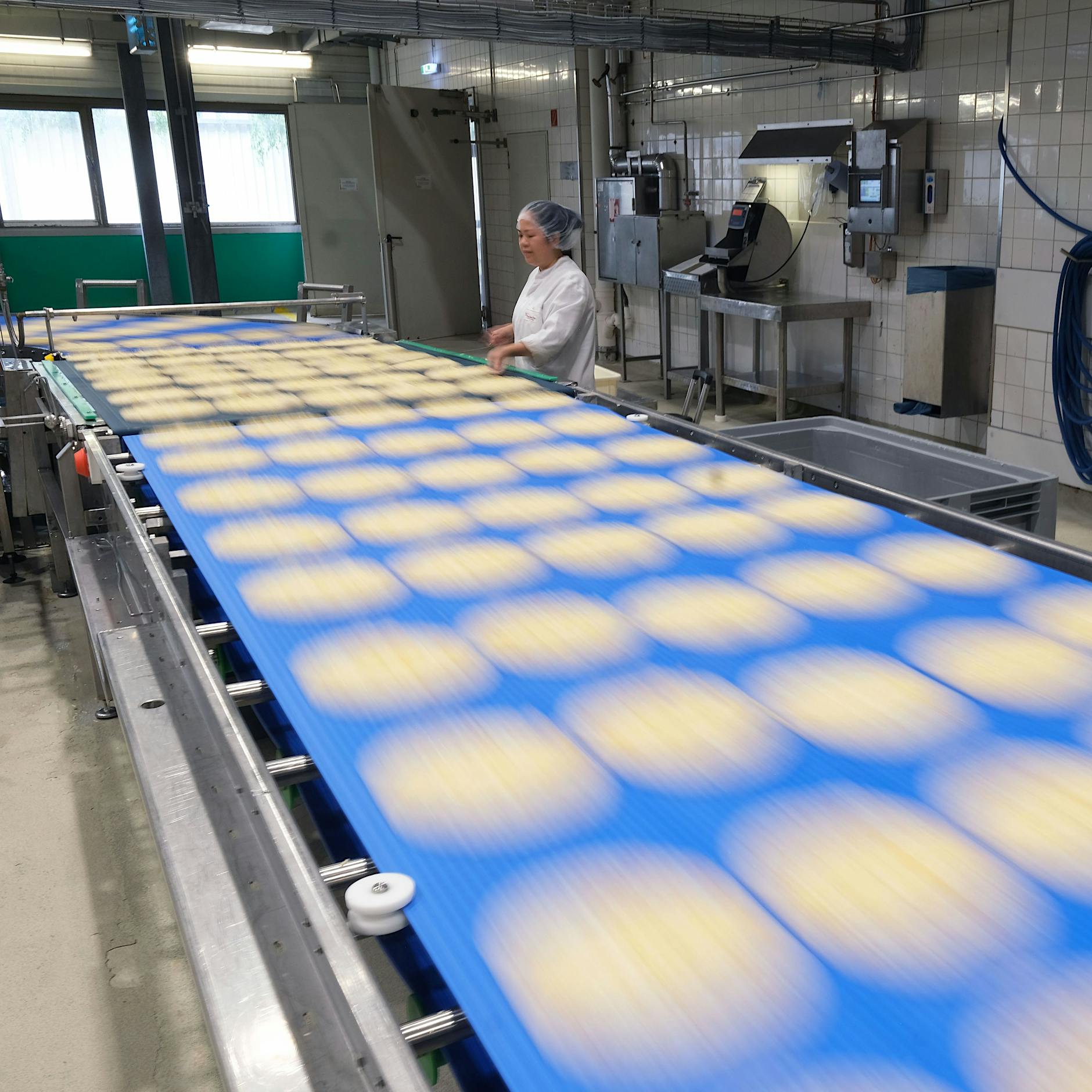 300 neue Arbeitsplätze in Reinickendorf: Freiberger Lebensmittel GmbH, Europas größte TK-Pizza-Fabrik expandiert