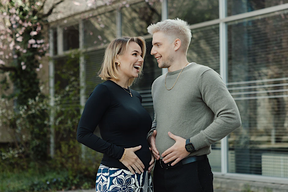 GZSZ-Star Lennart Borchert ist nach überstandener Krebserkrankung im Babyglück. Seine Freundin Louisa ist im vierten Monat schwanger.