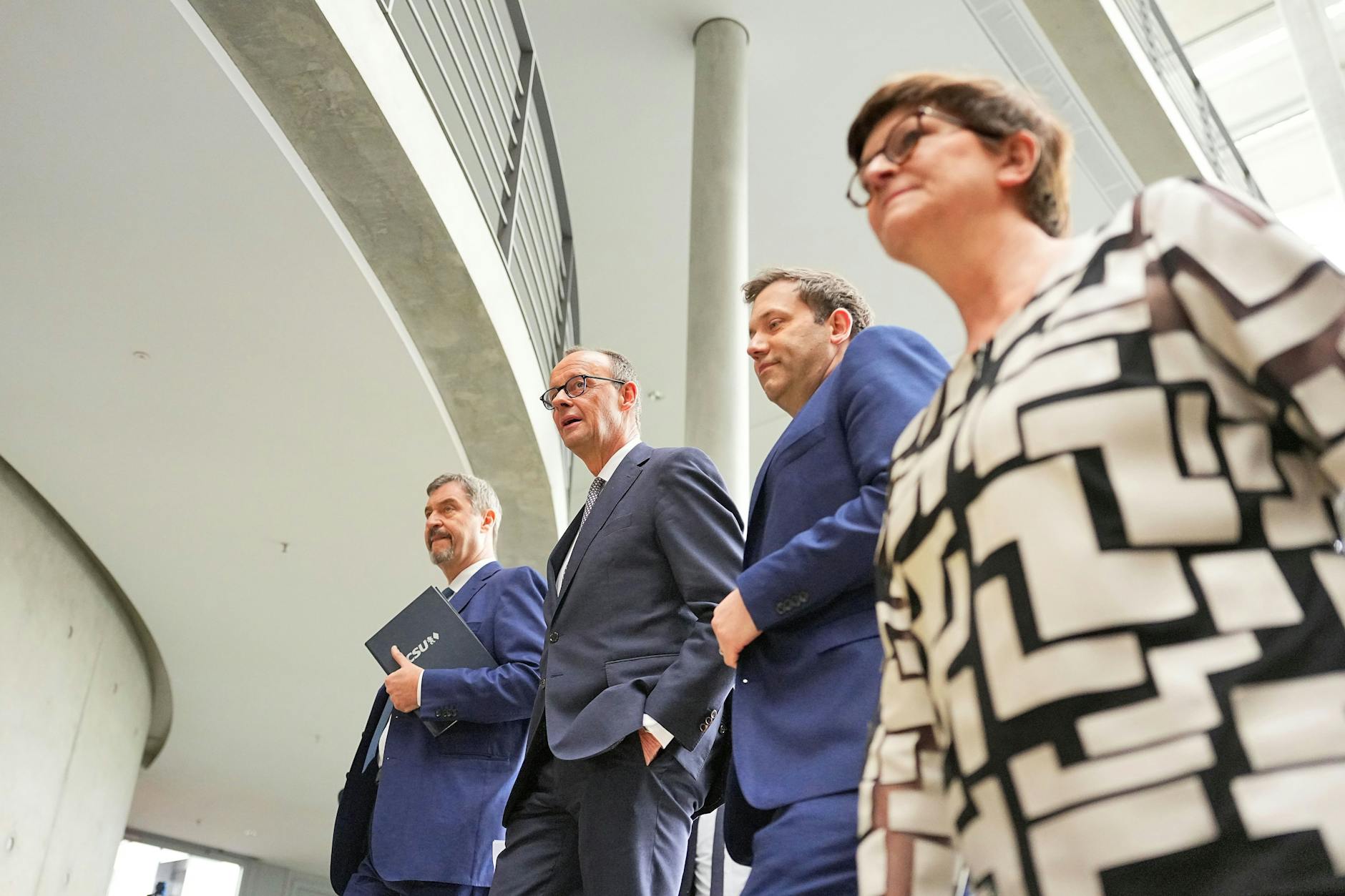 Markus Söder (l-r), Friedrich Merz, Lars Klingbeil, und Saskia Esken stellen am Mittwoch den Koalitionsvertrag vor.