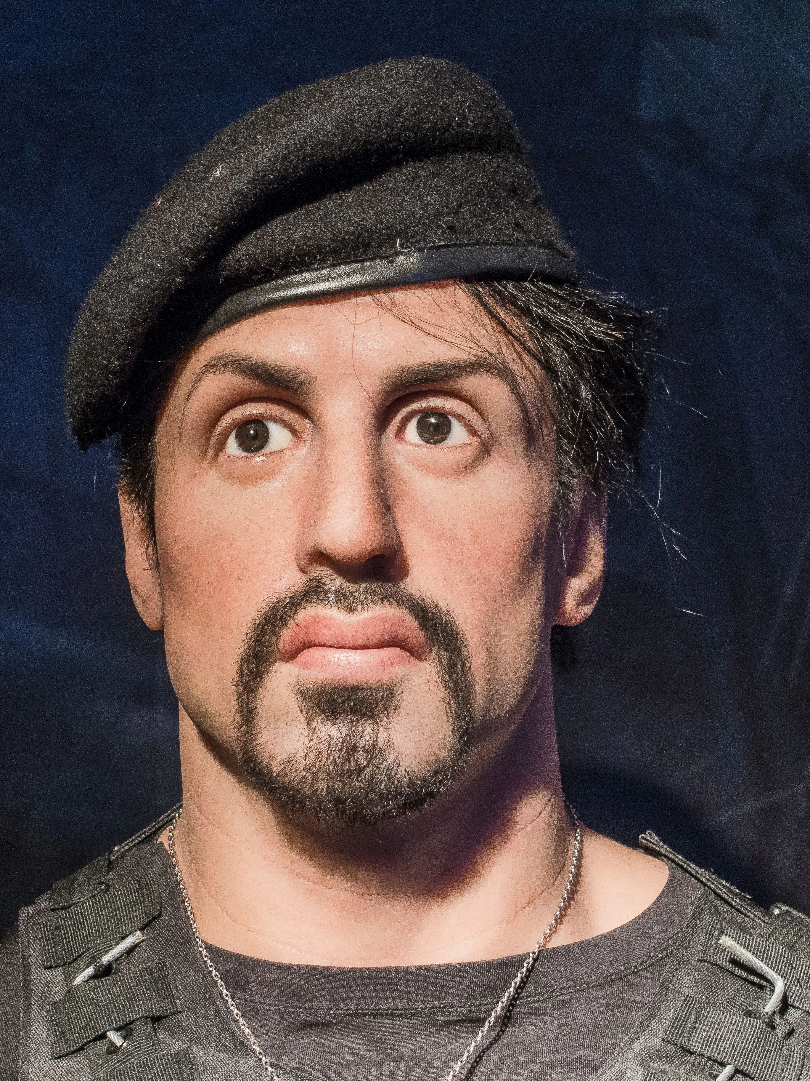 Wie im schlechten Film: Diese Wachsfigur soll Schauspiel-Star Sylvester Stallone darstellen.