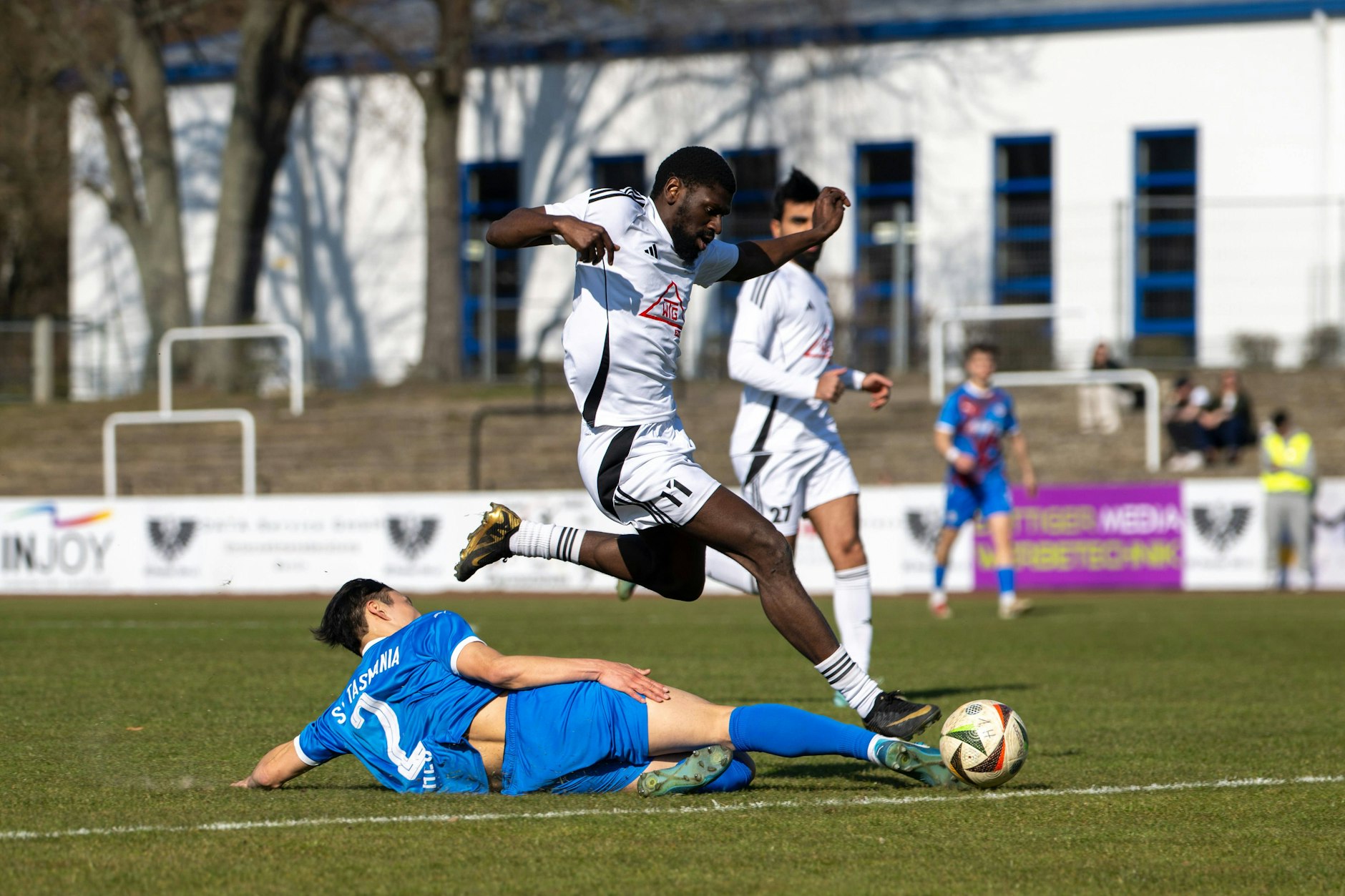 SV Tasmania Berlin spielt beim Cosy-Wasch-Landespokal Berlin im Viertfinale gegen den BFC Preußen: Bei dem Neuköllner Verein wurde eingebrochen.