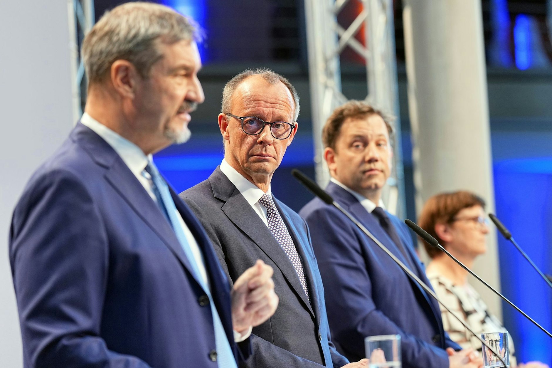 Markus Söder (CSU), Friedrich Merz (CDU), Lars Klingbeil und Saskia Esken (beide SPD) bei der Vorstellung des Koalitionsvertrags am Mittwoch.