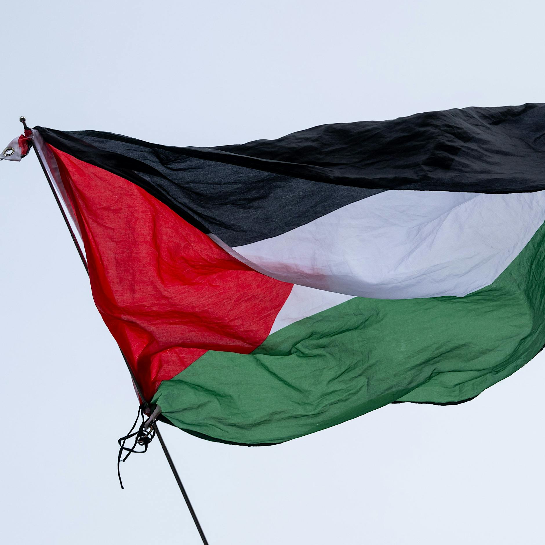 Wegen „From the river to the sea“-Parole: Berliner Staatsanwaltschaft klagt Aktivistin an