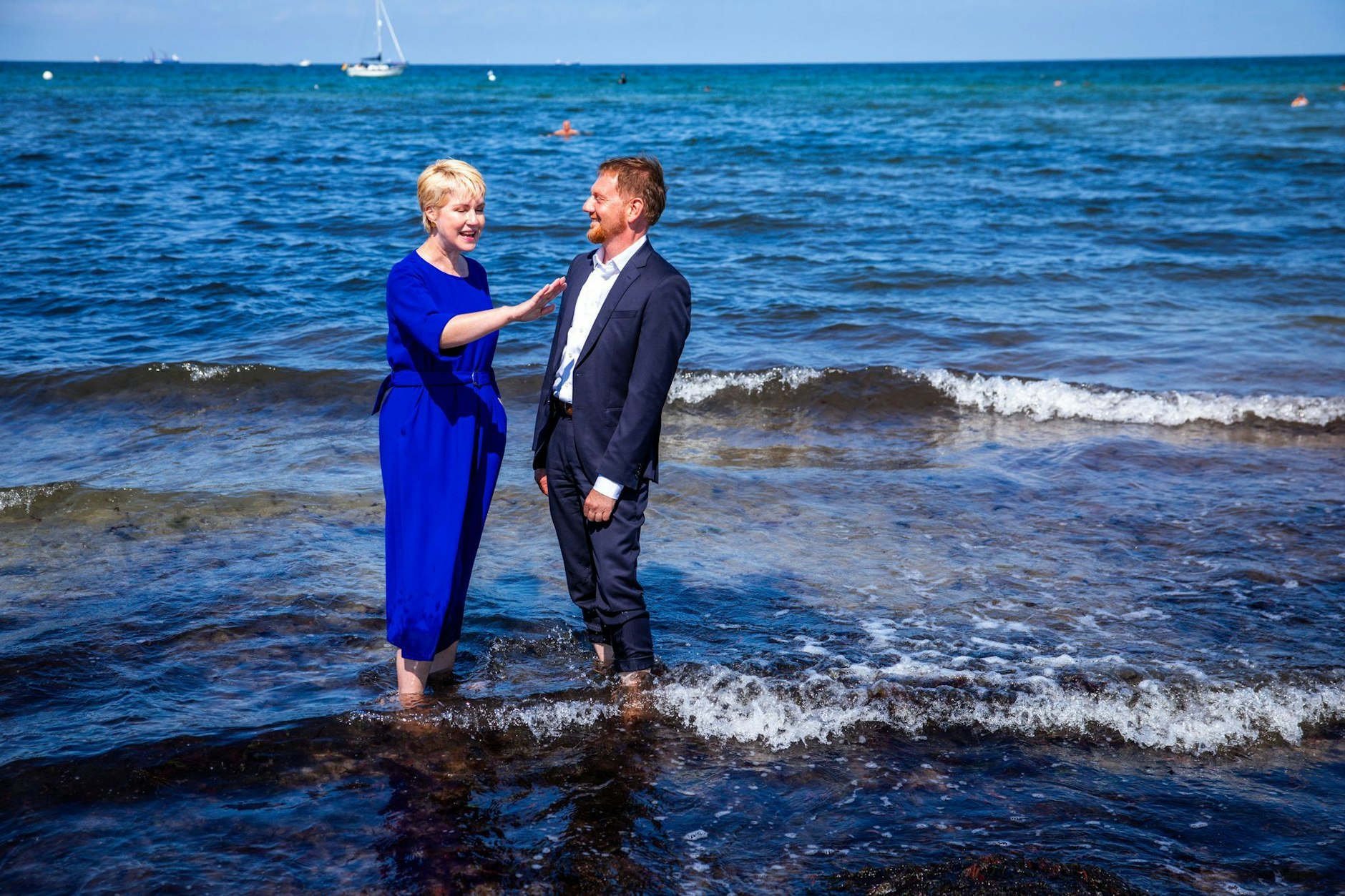 Die ostdeutschen Ministerpräsidenten Manuela Schwesig (SPD) und Michael Kretschmer (CDU) haben über den Koalitionsvertrag mit verhandelt.