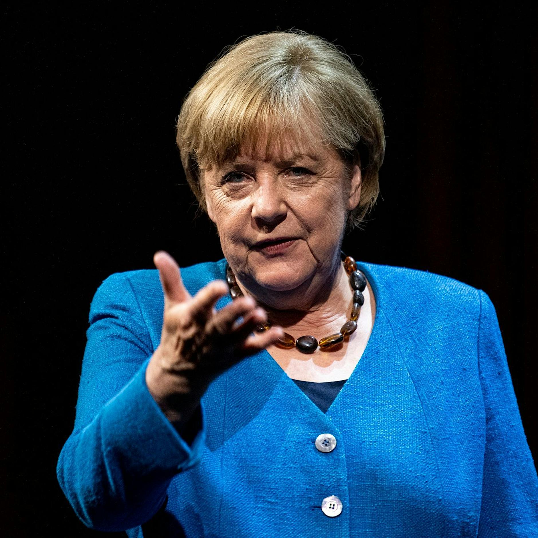 Merkel zur Vorstellung des Koalitionsvertrags: Wäre schöner, mit zwei Frauen vorne