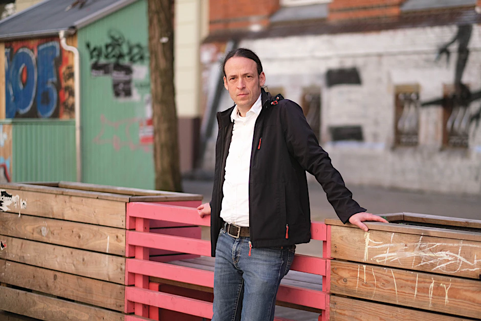 Stadt im Wandel: Wahlsieger Pascal Meiser an einem jener neuen Gebilde, die dort stehen, wo einst Parkplätze waren.