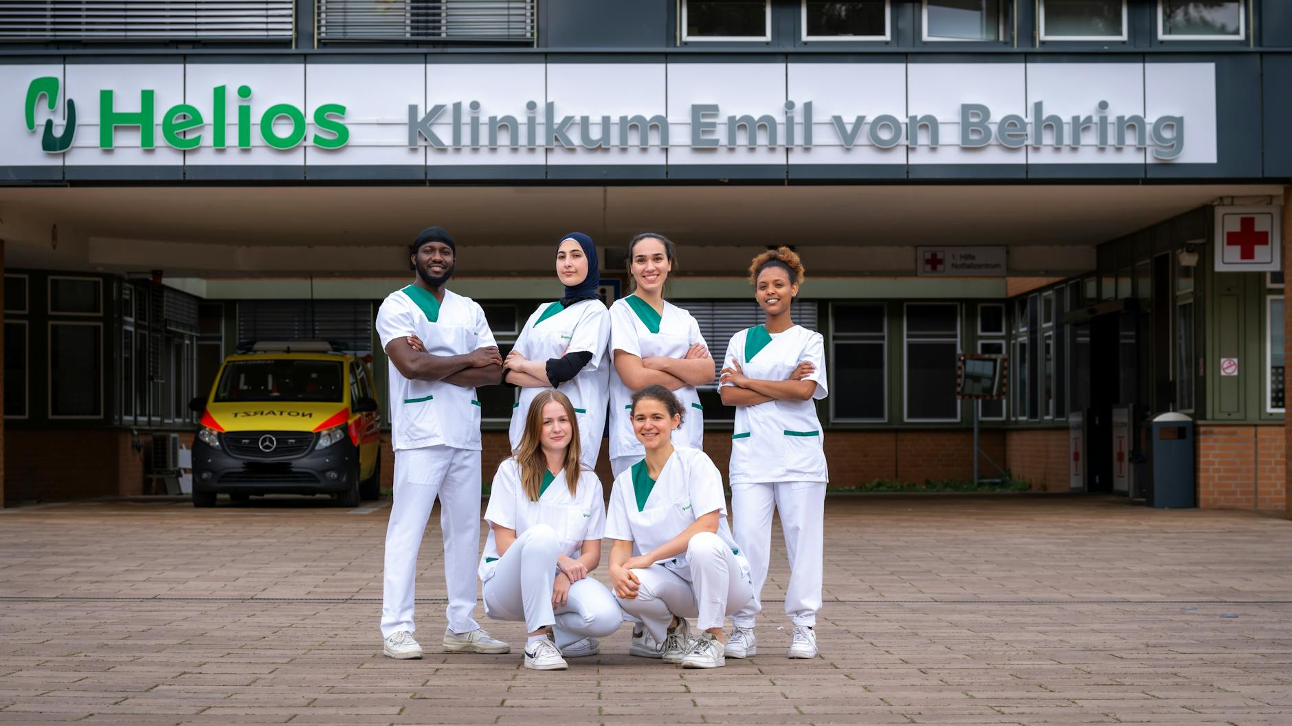 Pflege-Azubis aus verschiedenen Ländern machen ihre Ausbildung am Emil-von-Behring-Klinikum in Berlin.