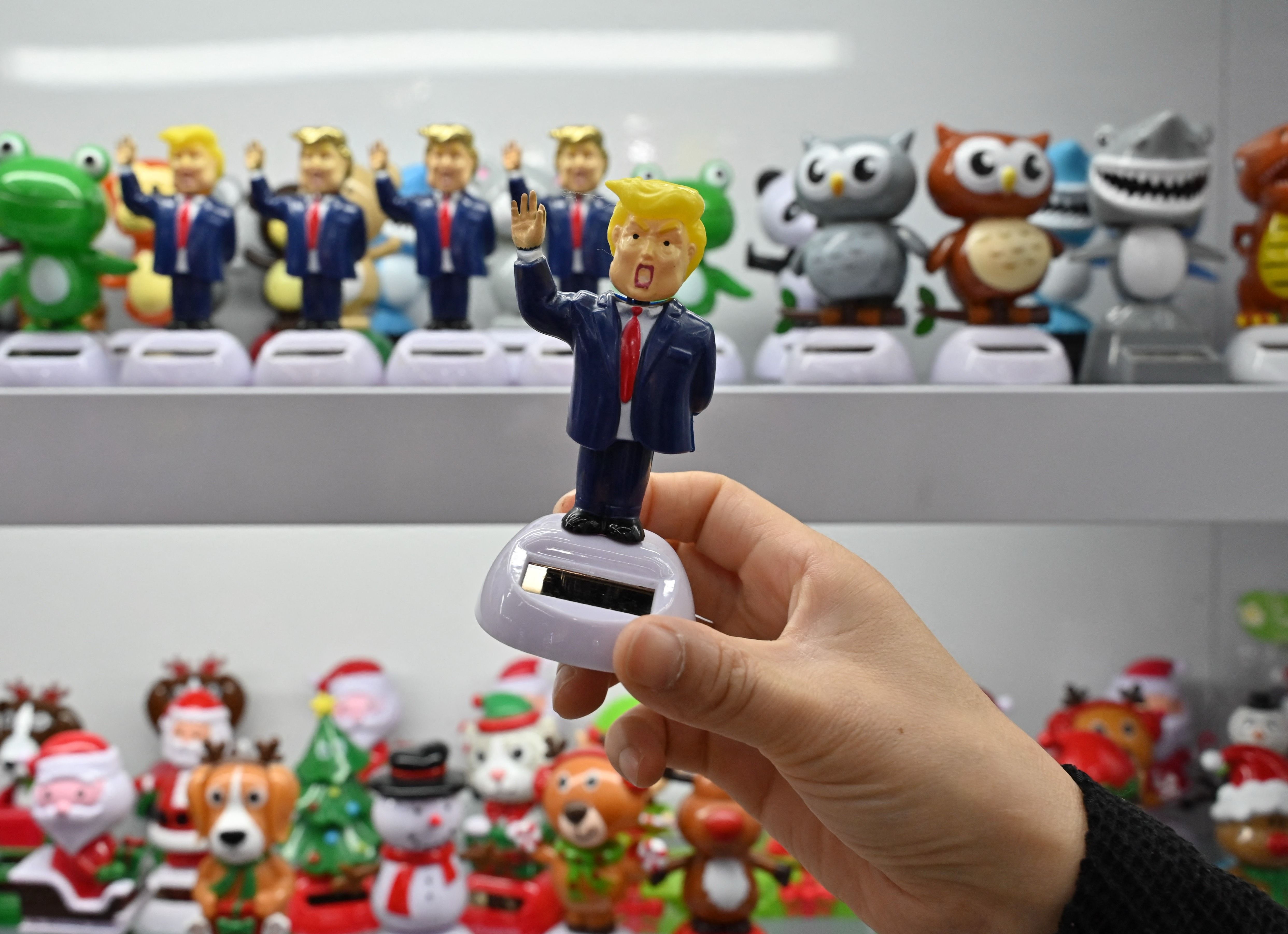 Nach Trump-Zöllen: Chinesische Unternehmen erwägen Amazon-Ausstieg in den USA