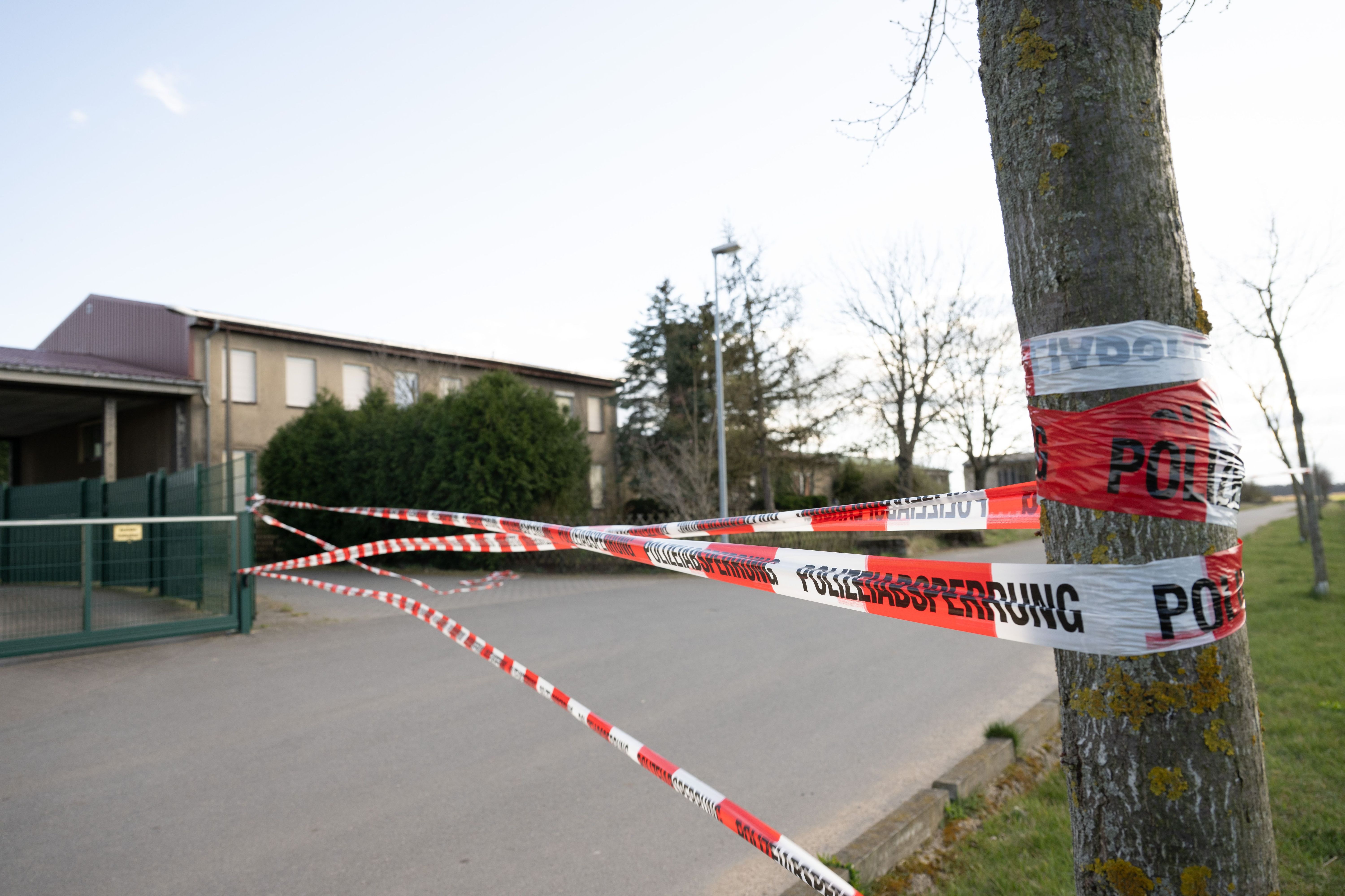 Leichen im Güllebecken: Identität der Toten unklar