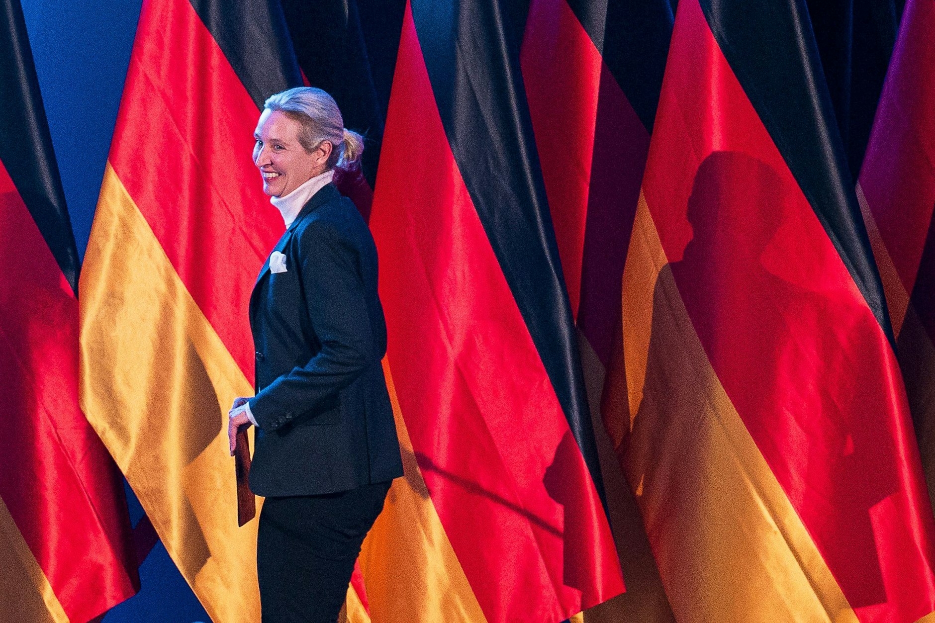 <strong>Neue Rechte schimpft auf Weidel: „Gerade bin ich froh über die Brandmauer“</strong>