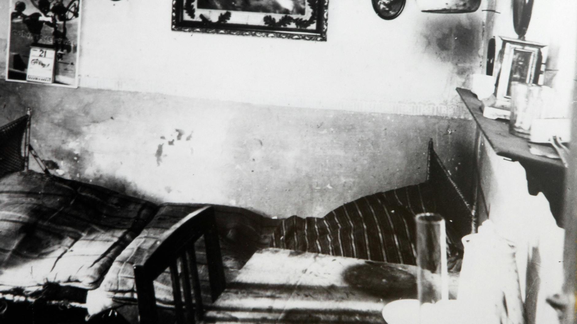 Die Dachkammer von Fritz Haarmann, in die er seine Opfer lockte. Dann fiel er über sie her und ermordete sie bestialisch.