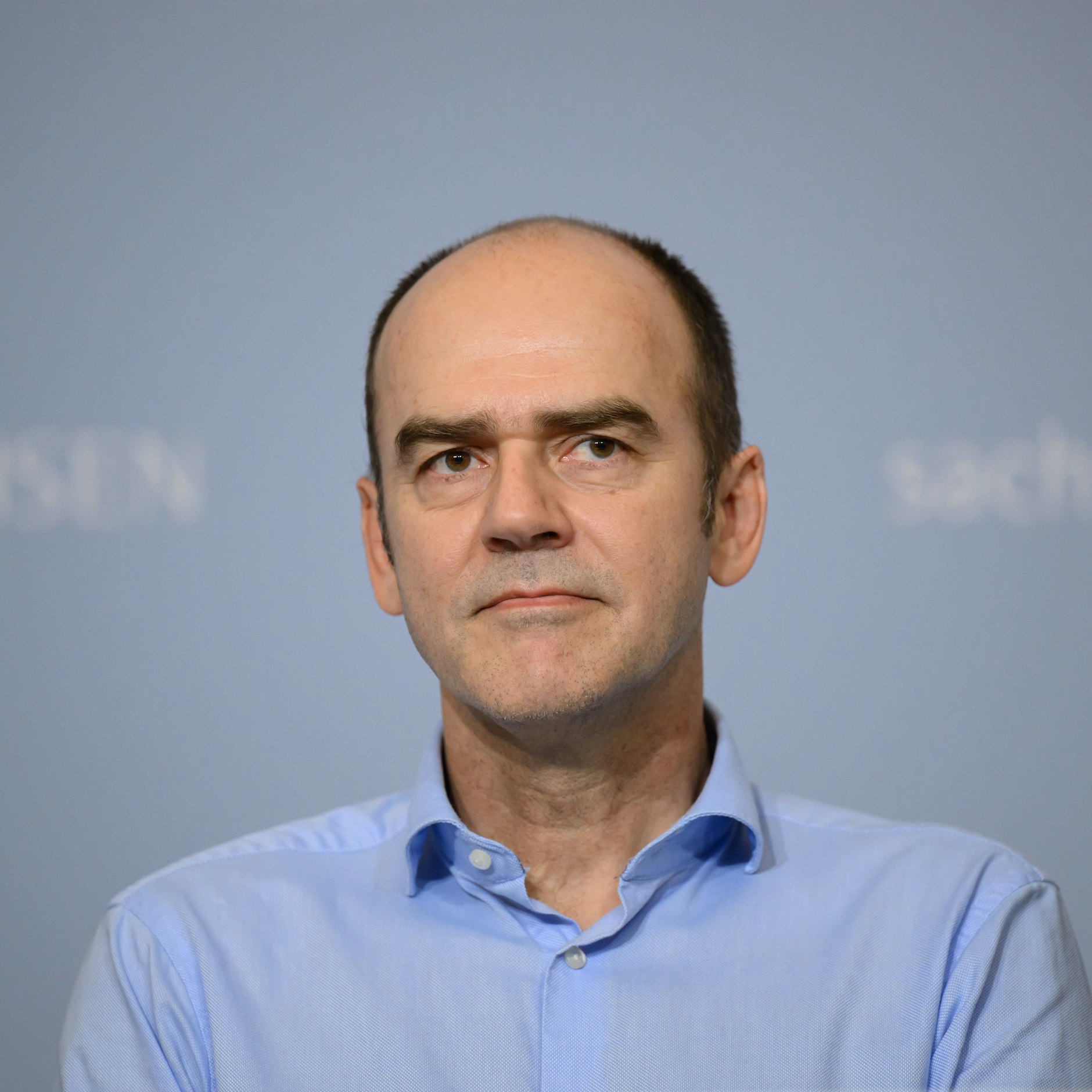 Steffen Marx vom Institut für Massivbau der TU Dresden erklärt, wie der Abriss der Ringbahnbrücke in Berlin funktioniert.