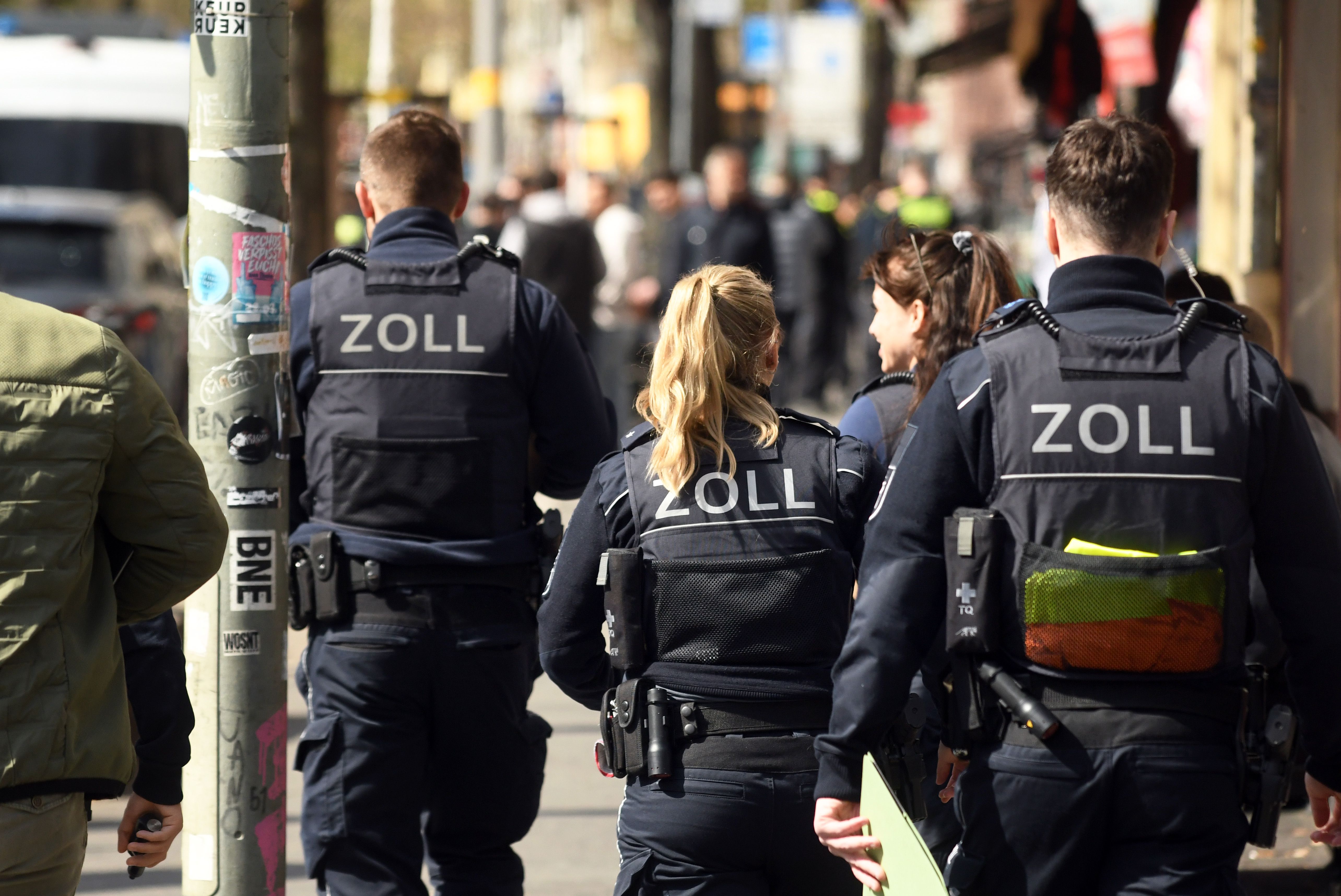 Image - Großeinsatz in der Sonnenallee gegen Clankriminalität: „Mindestens ein Haftbefehl ist immer dabei“