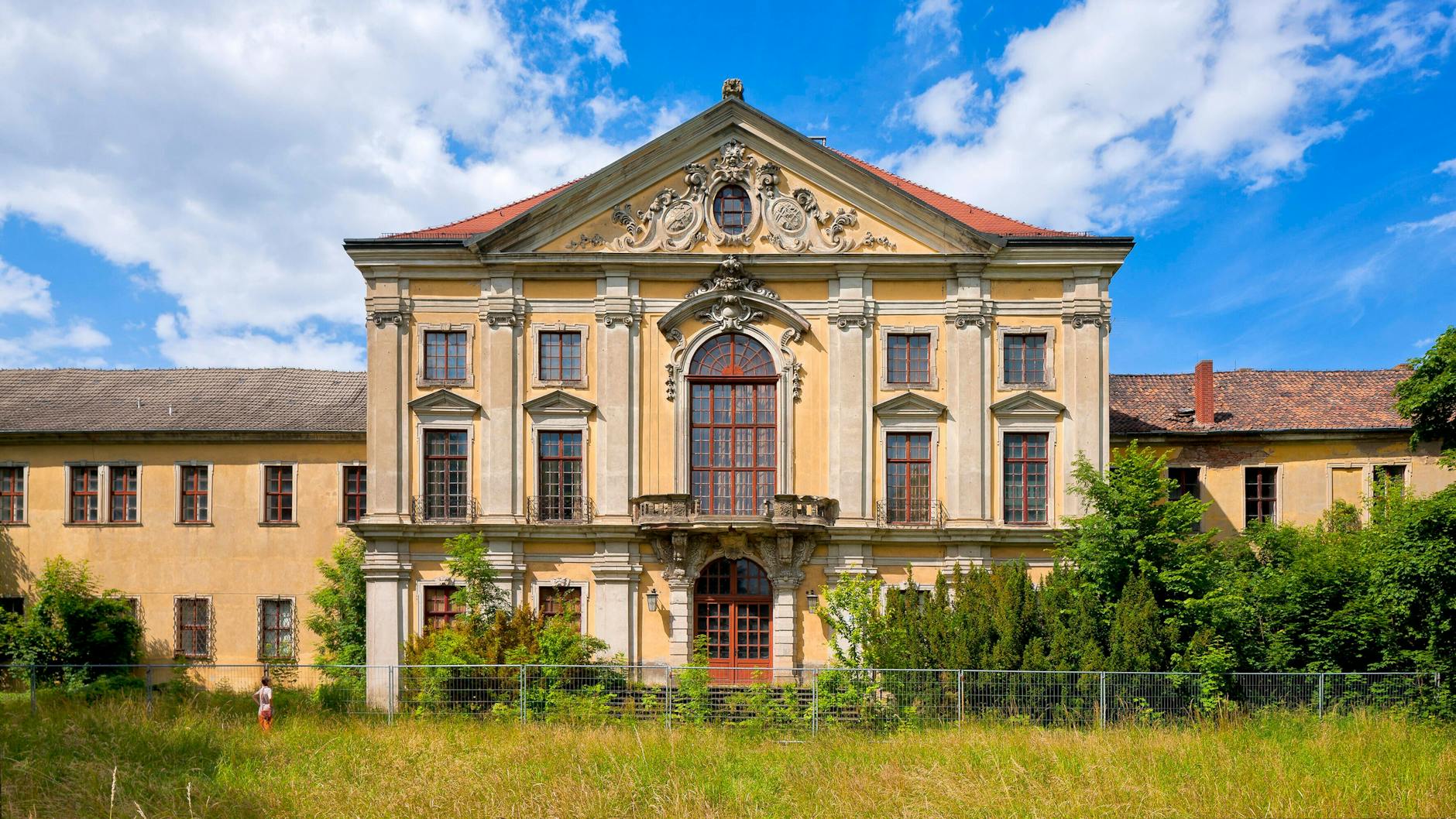 Wird das alte Barockschloss Schönwölkau am Samstag etwa zum Austragungsort für „Ein sehr gutes Quiz“?