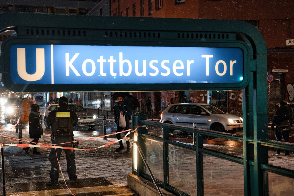 Trotz Verbotszonen: Berliner Polizei beschlagnahmt Dutzende Waffen und Messer