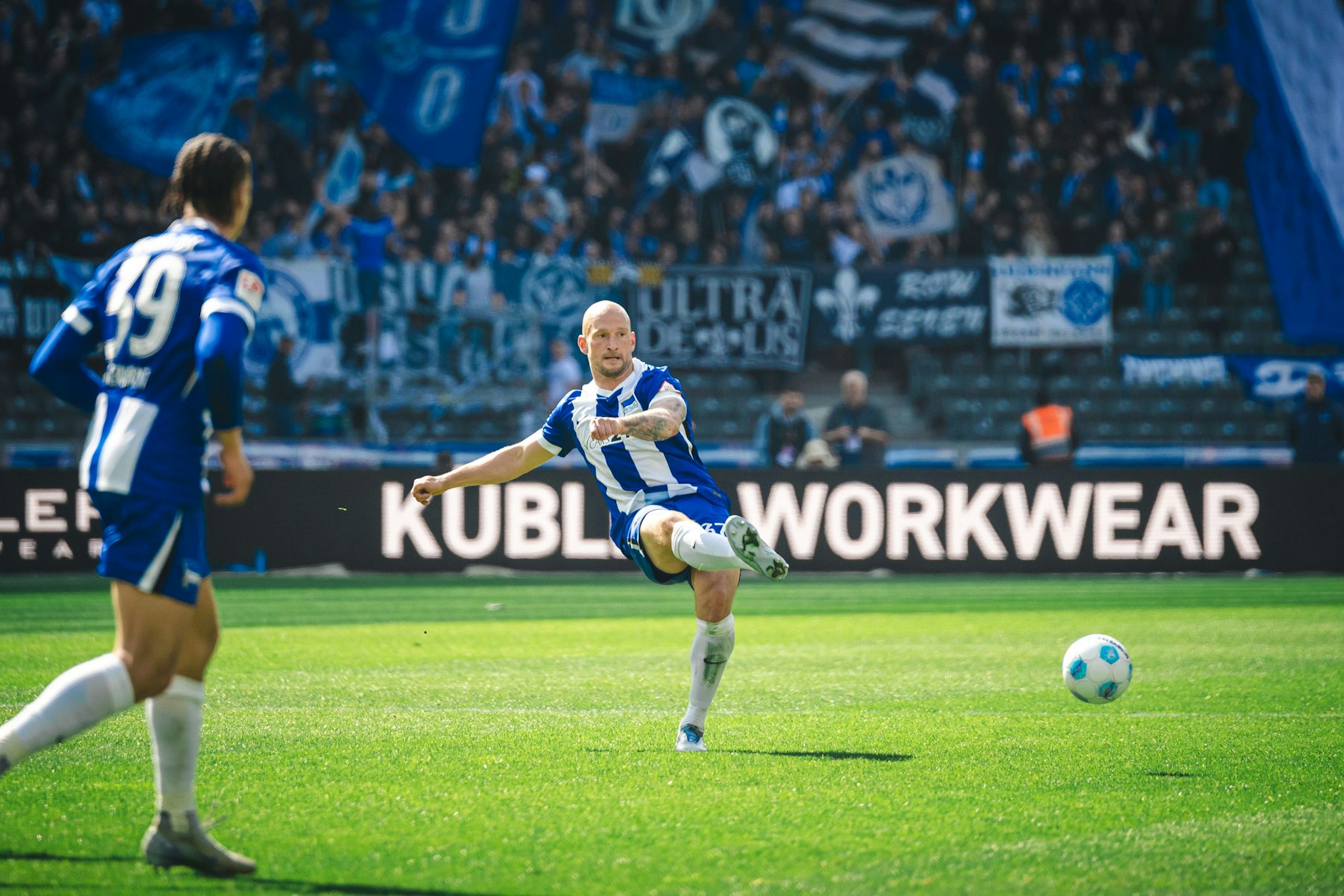 Herthas Kapitän Toni Leistner erelbt mit 34 Jahren seinen dritten Frühling. Deswegen gibt es auch ein drittes Jahr für ihn bei den Blau-Weißen.