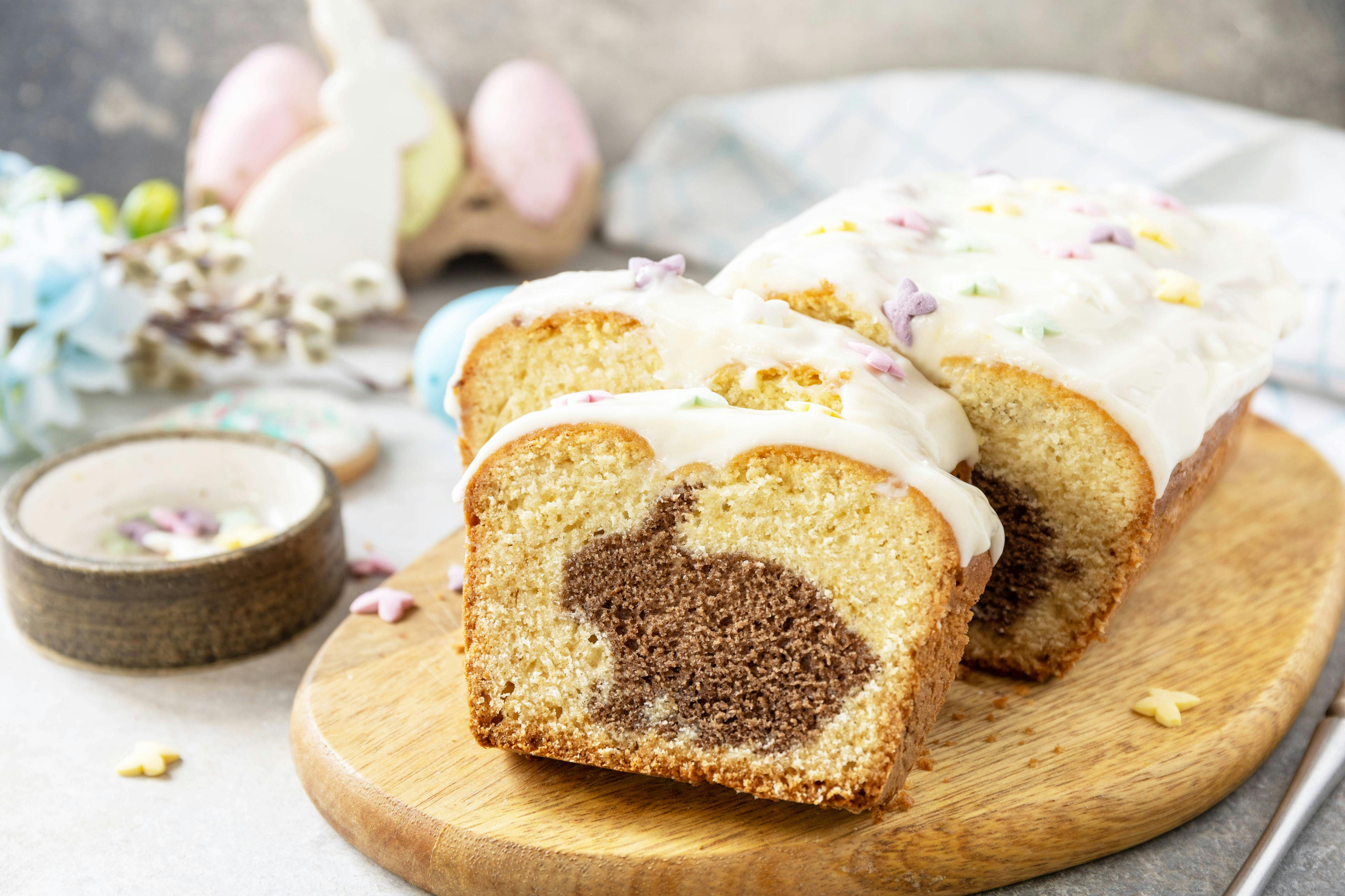 Genialer Osterkuchen mit Überraschung! Einfaches Rezept für den ...