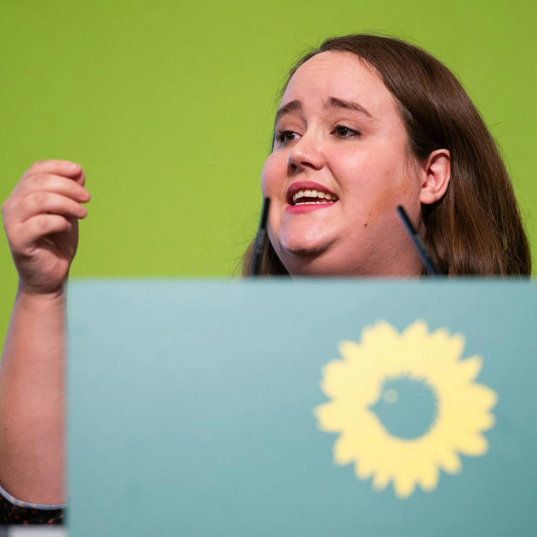 Netz feiert Ricarda Lang: So viel hat sie abgenommen!
