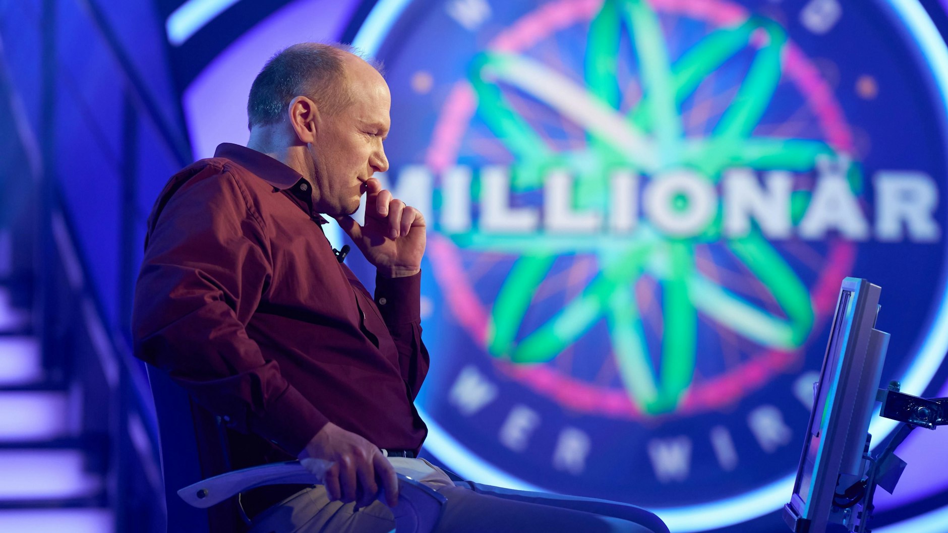 Kennt sich Andy Sischka bei „Wer wird Millionär?“ mit Walen aus? Und: Weiß er, zu welcher Familie Blauwale, Finnwale und Buckelwale gehören?