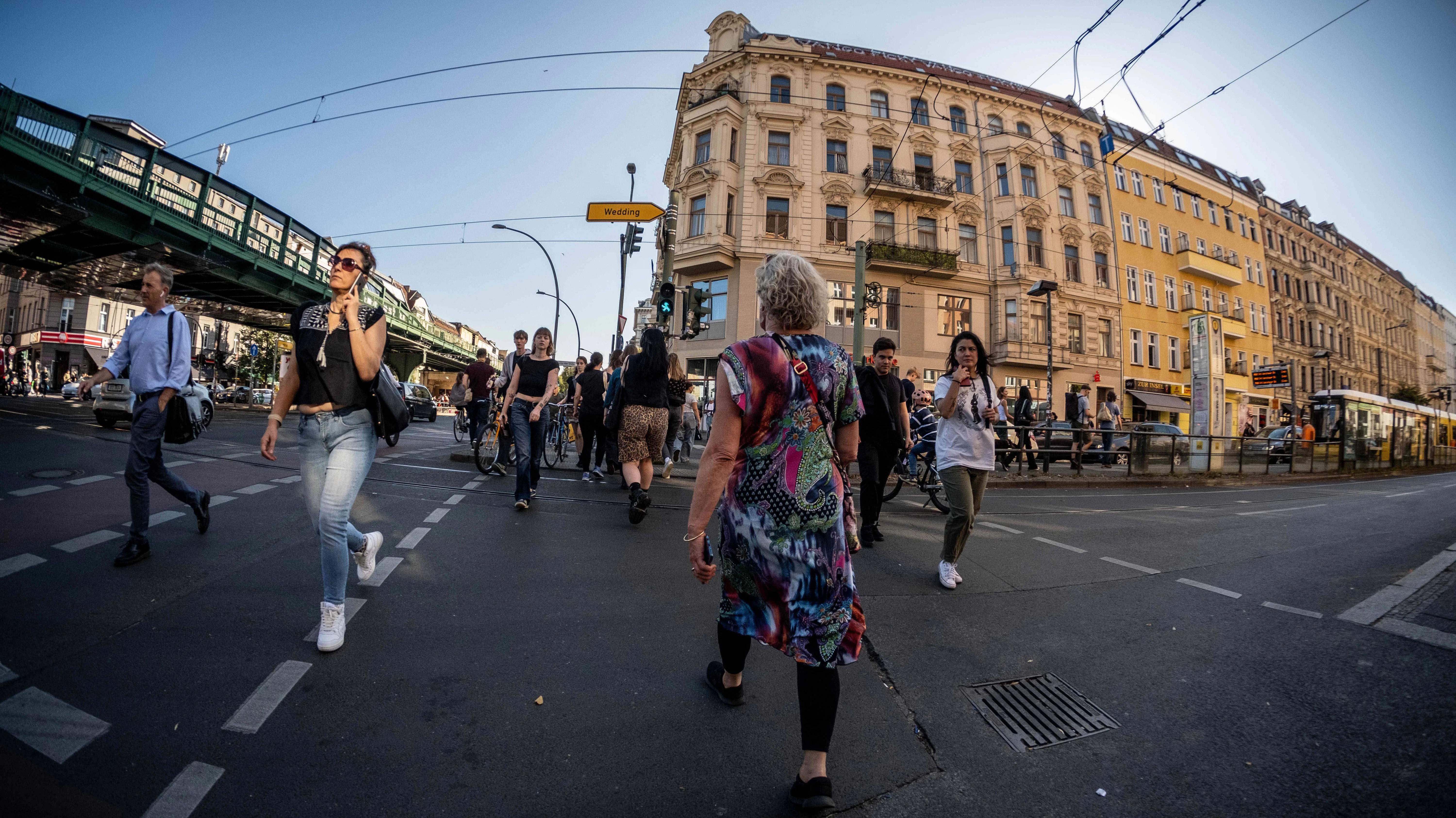 Junge Leute ziehen nach Berlin, um sich hier zu verwirklichen.