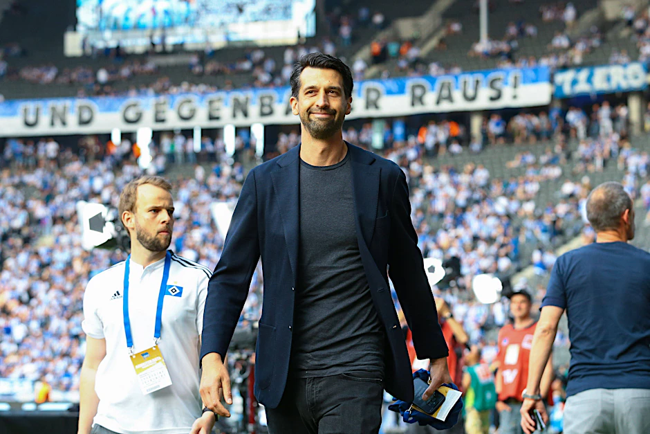 Jonas Boldt (42) war zuletzt Sportvorstand beim Hamburger SV. Jetzt soll er der neue starke Mann bei Hertha BSC werden.