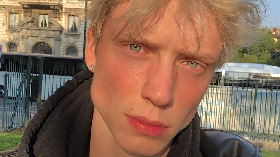Schauspieler Basti Fährmann wurde von einem Uber-Fahrer in Berlin rausgeworfen.